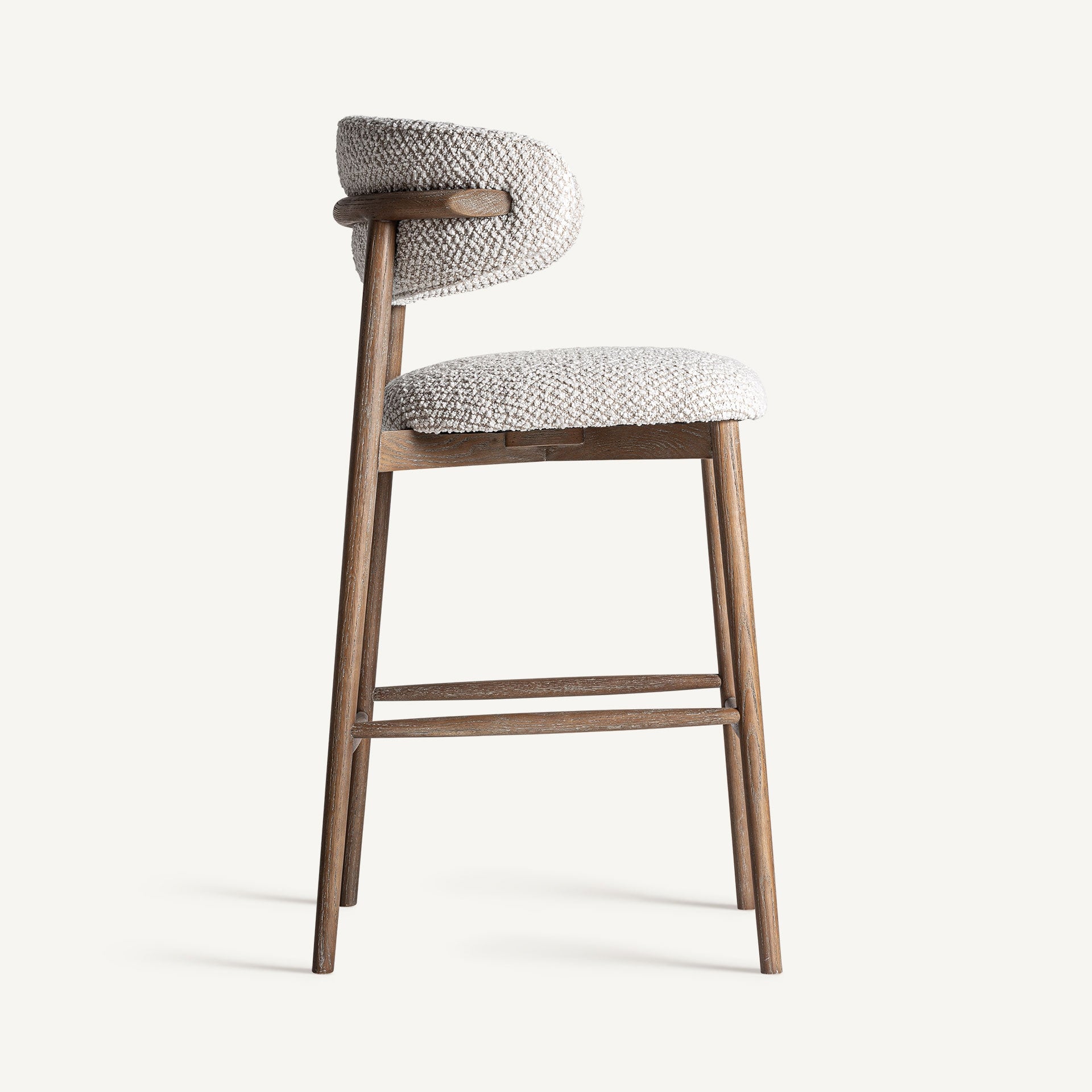 Hocker ERLEC jasbeige mit dunklem Eschenfuß