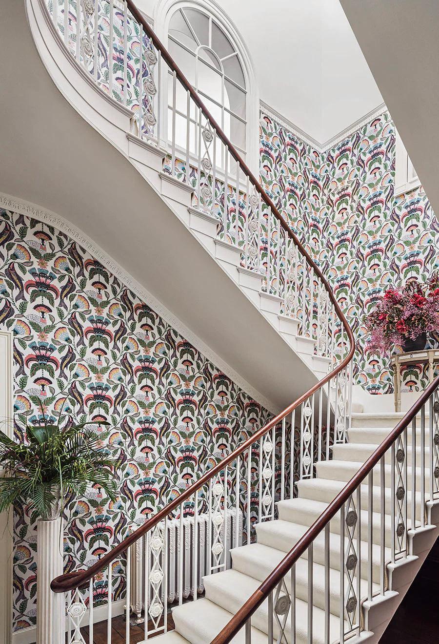 Wallpaper with plant and animal motif ARDMORE JABULA - Nene green on navy