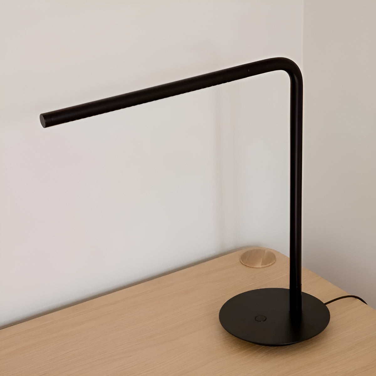 Lampa stołowa OMNI czarny