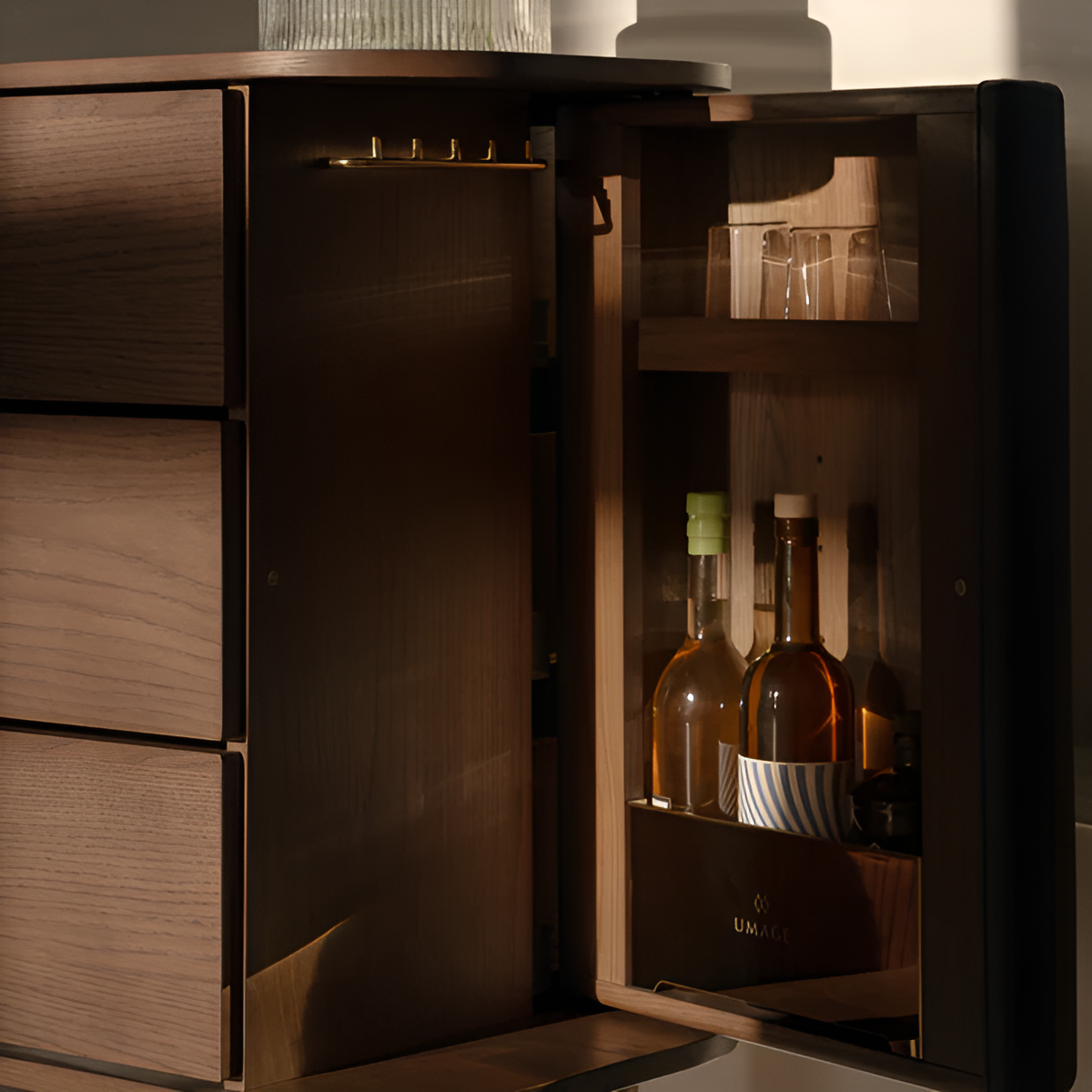 TREASURES cabinet in caramel with a dark oak base
