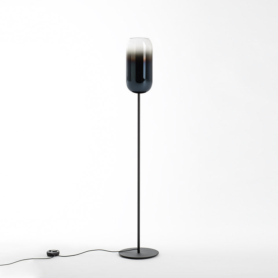 Stehlampe GOPLE blau mit schwarzem Fuß