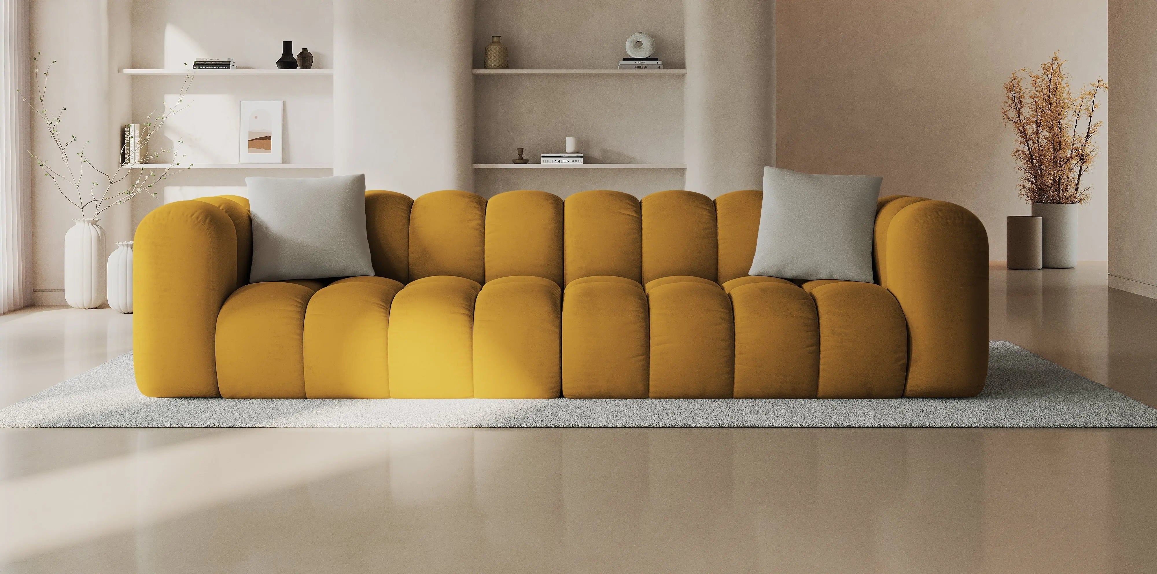 Sofa żółta jako kolorowy akcent w salonie