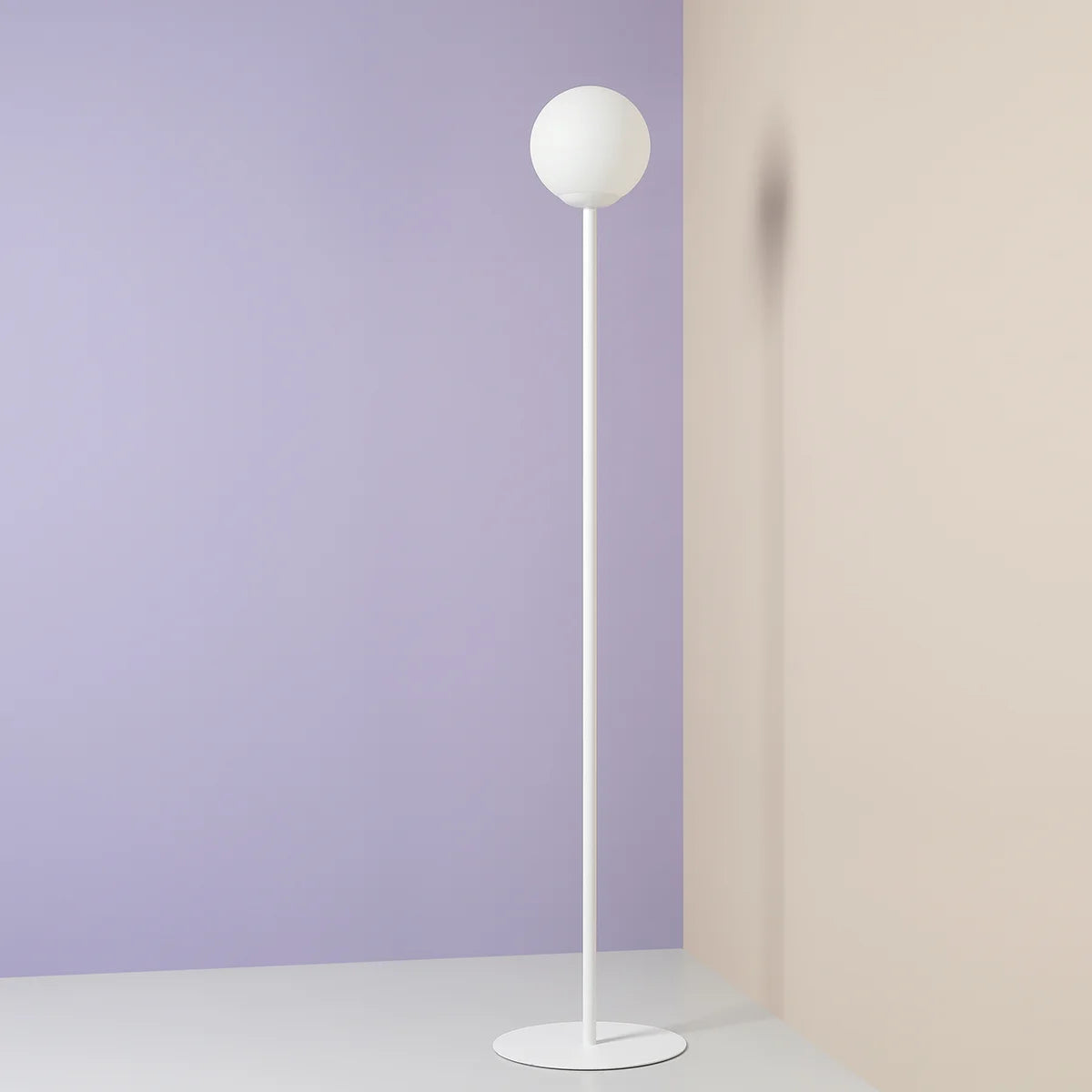 Lampa podłogowa PINNE biały