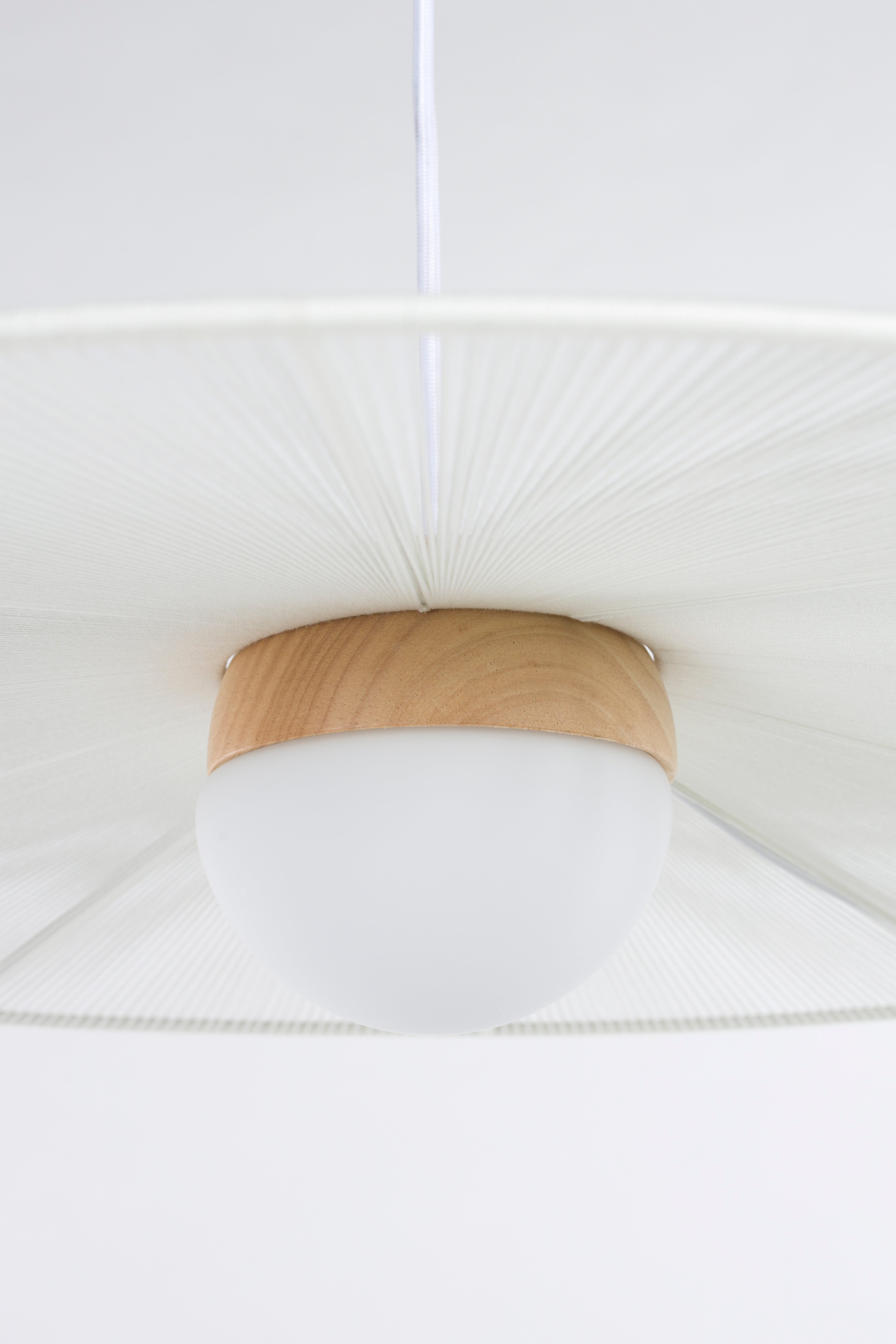 Lampa podłogowa z wysięgnikiem BELLE złamana biel