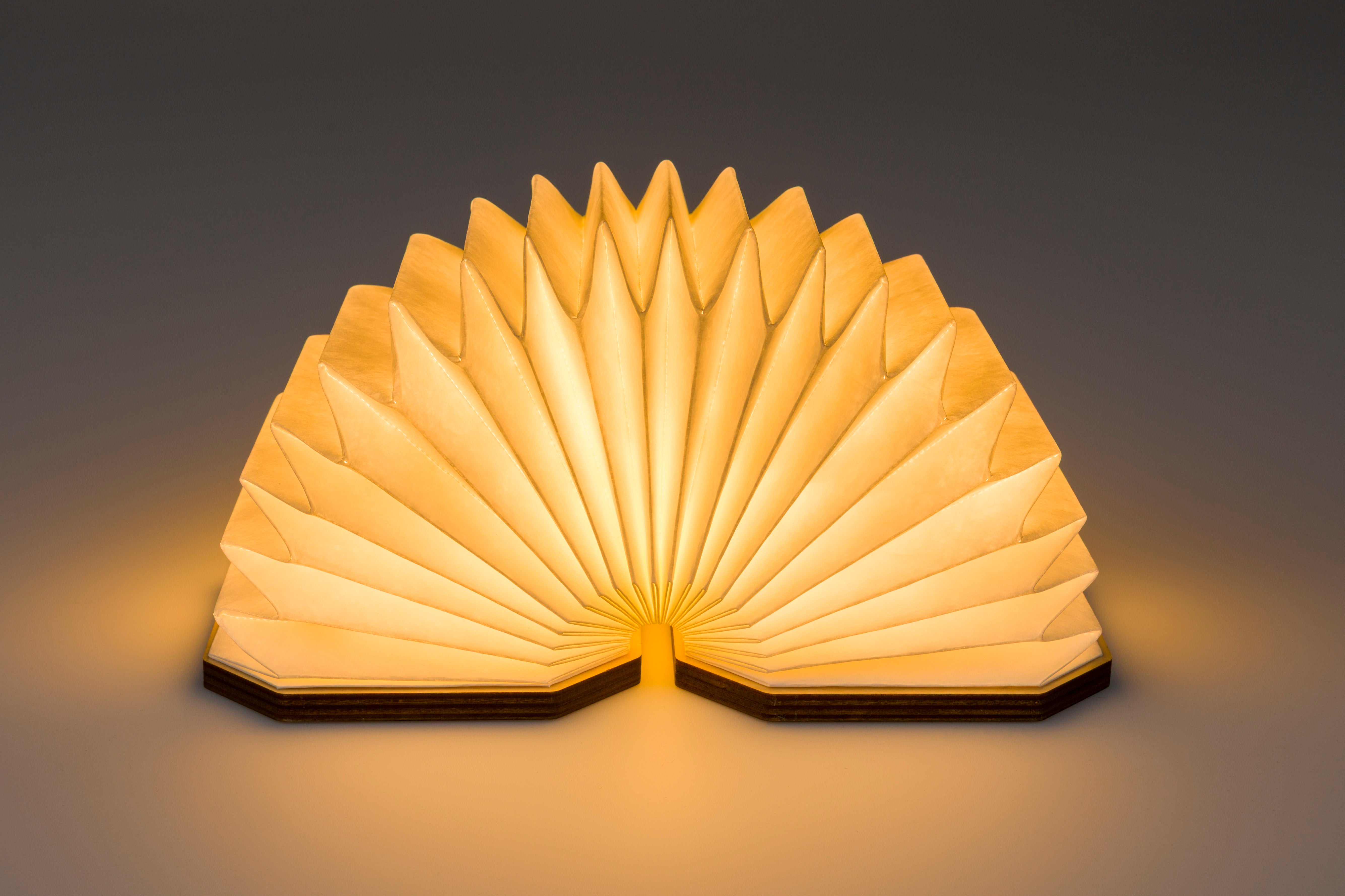 Lampa przenośna CAKE fornir orzechowy z białym