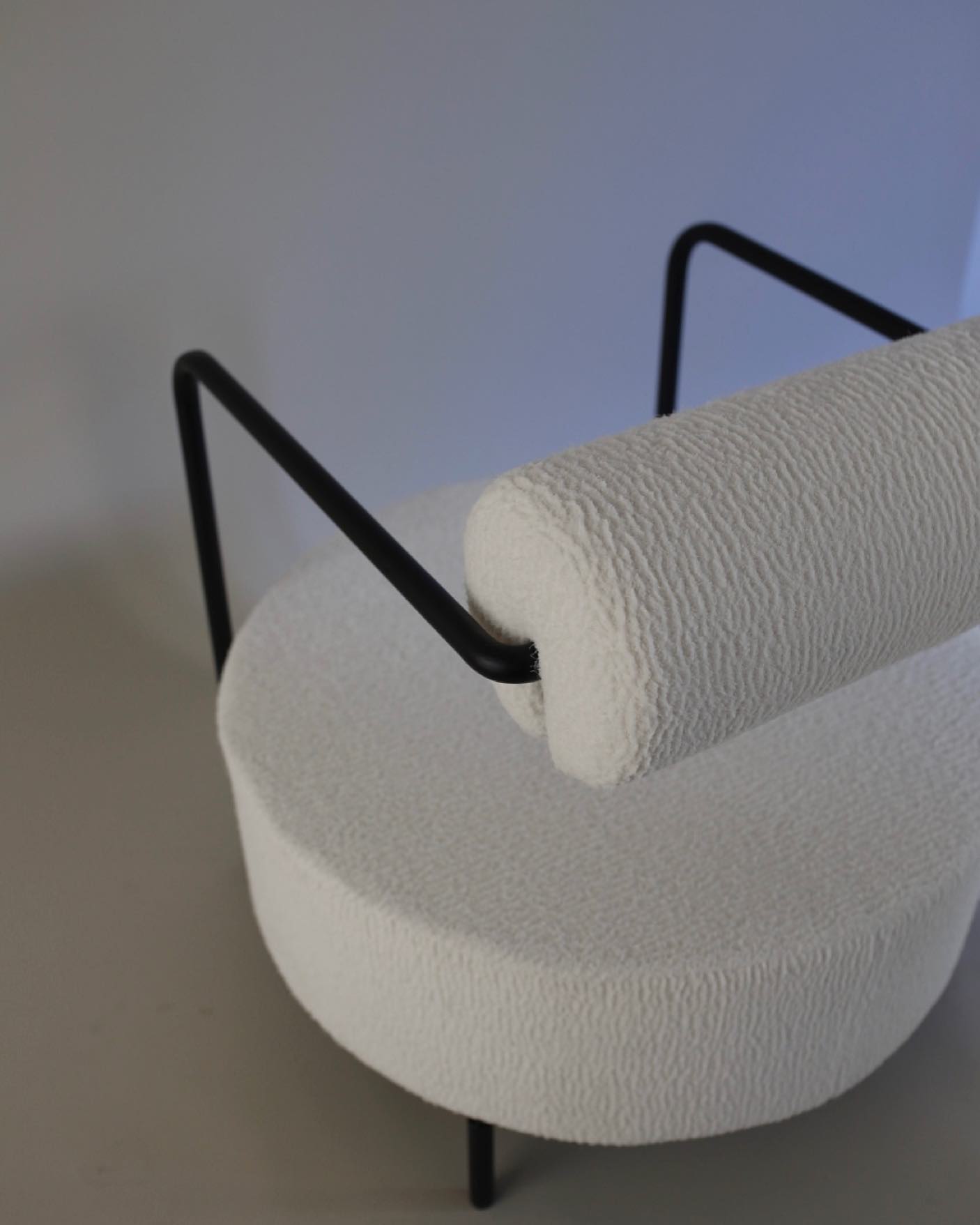 Fotel SAFFRON tapicerowany