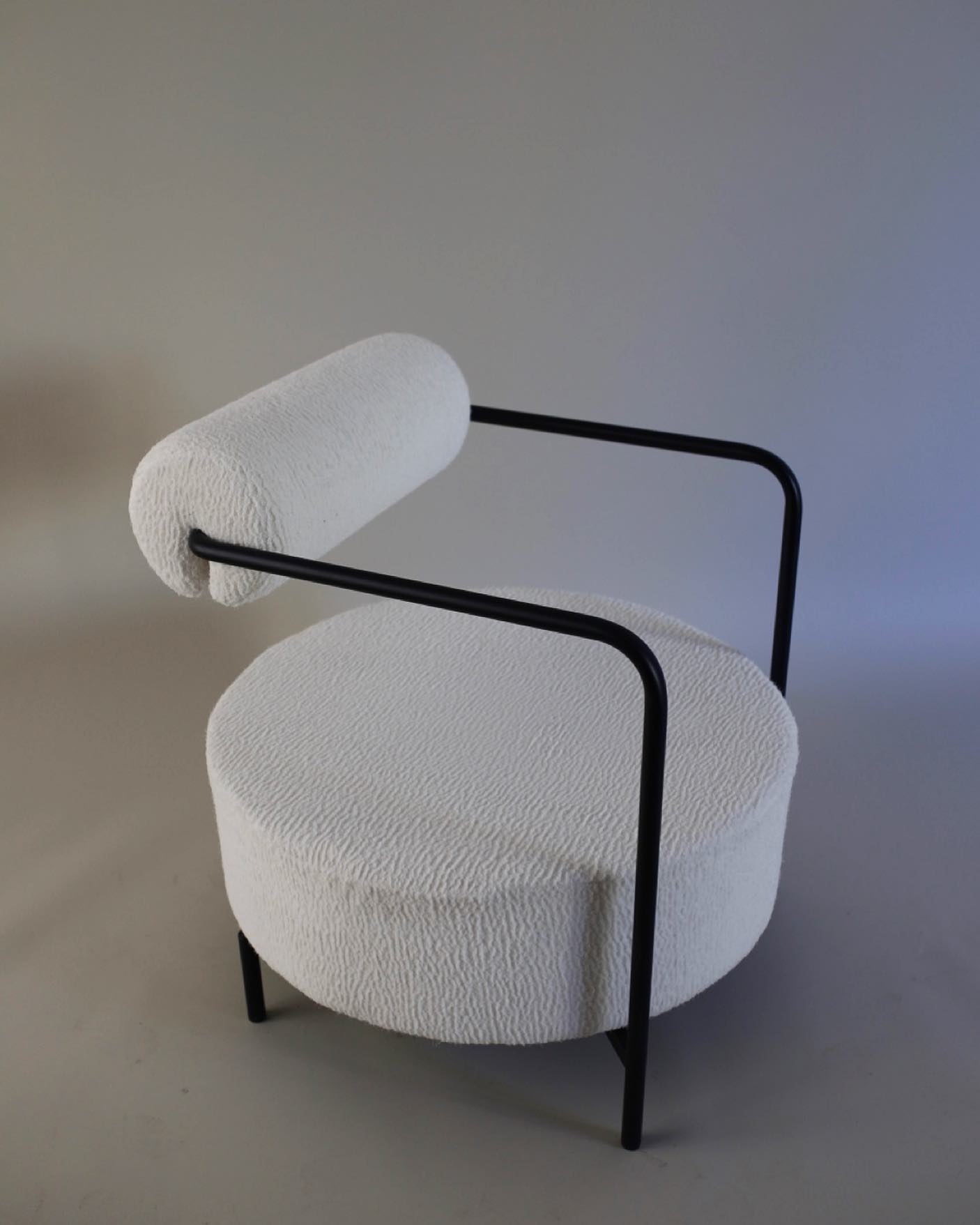 Fotel SAFFRON tapicerowany