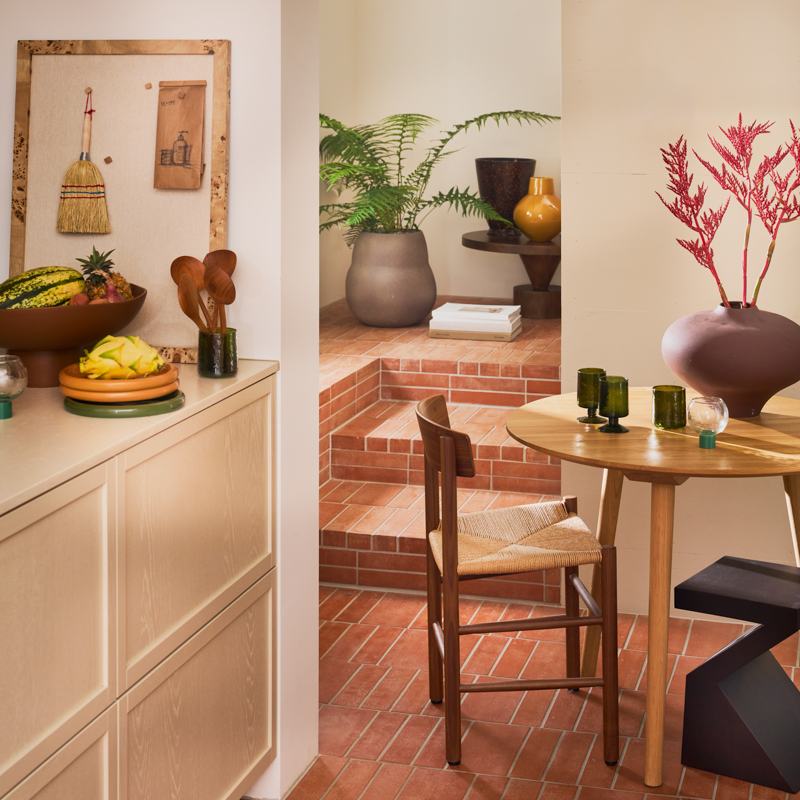 Stolik boczny GAMA ciemne drewno mango