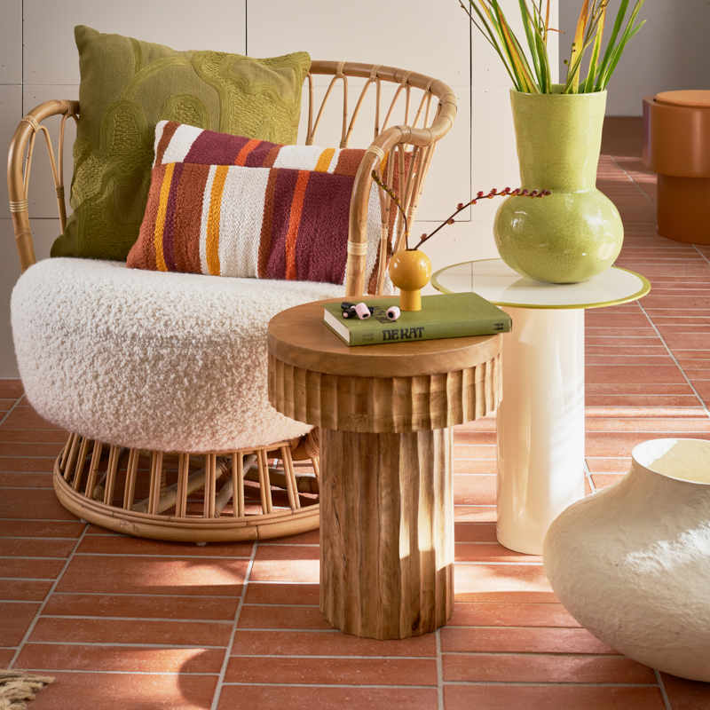 TIRO Side Table in Broken White