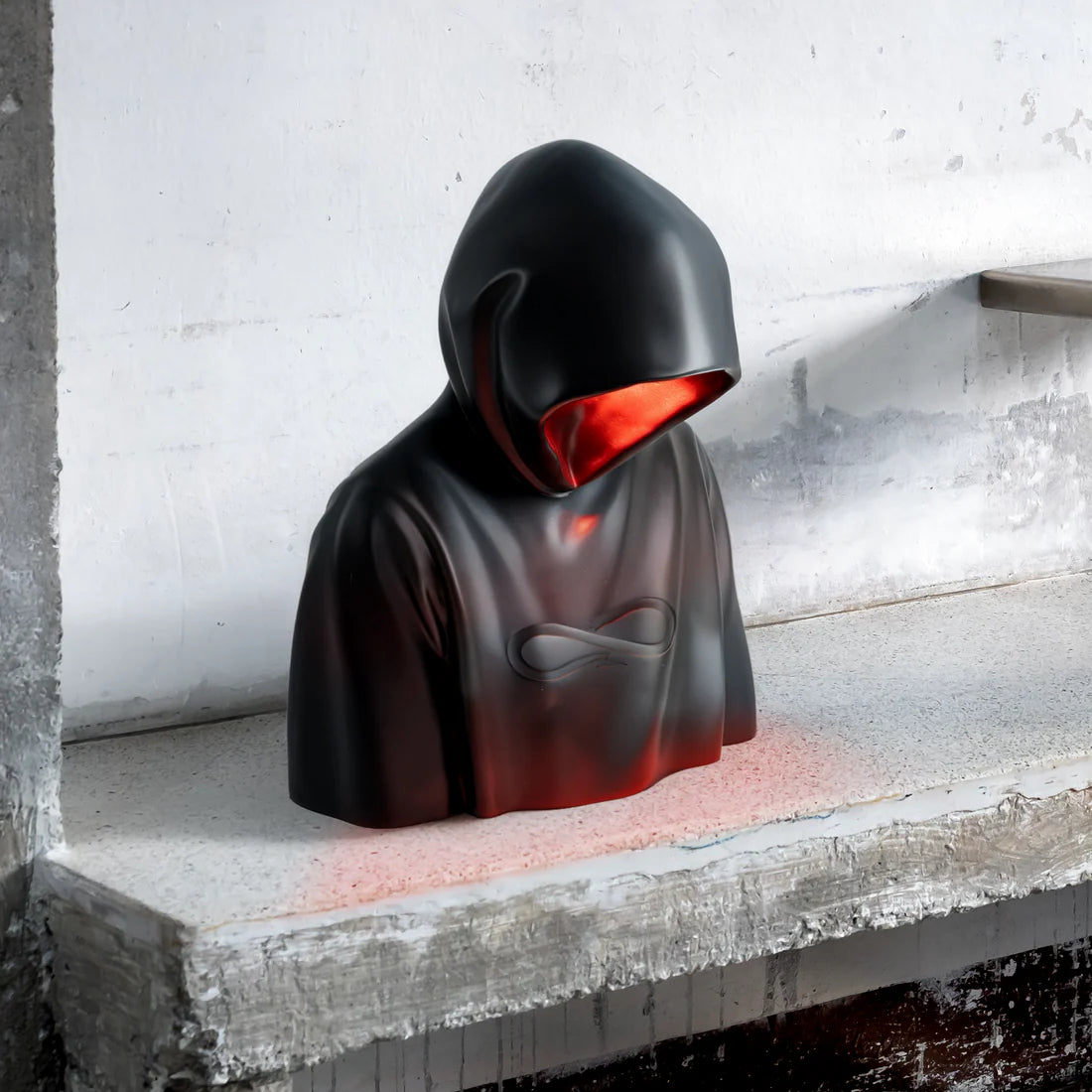 Lampa stołowa dekoracyjna BAD GUY czarny