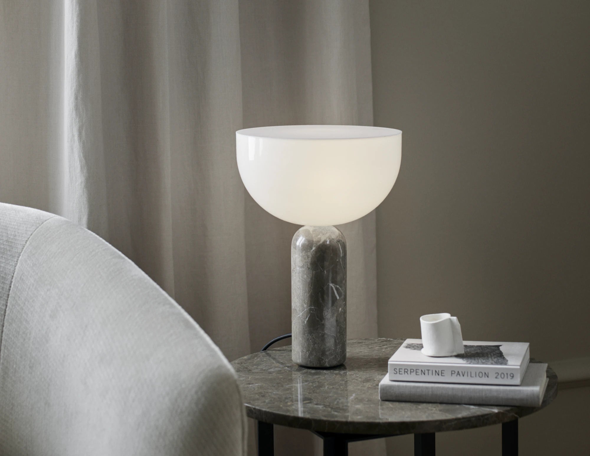 Lampa stołowa KIZU szary marmur