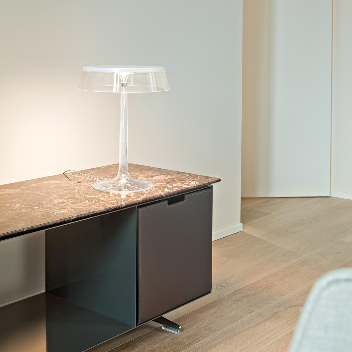 Lampa stołowa BON JOUR biały