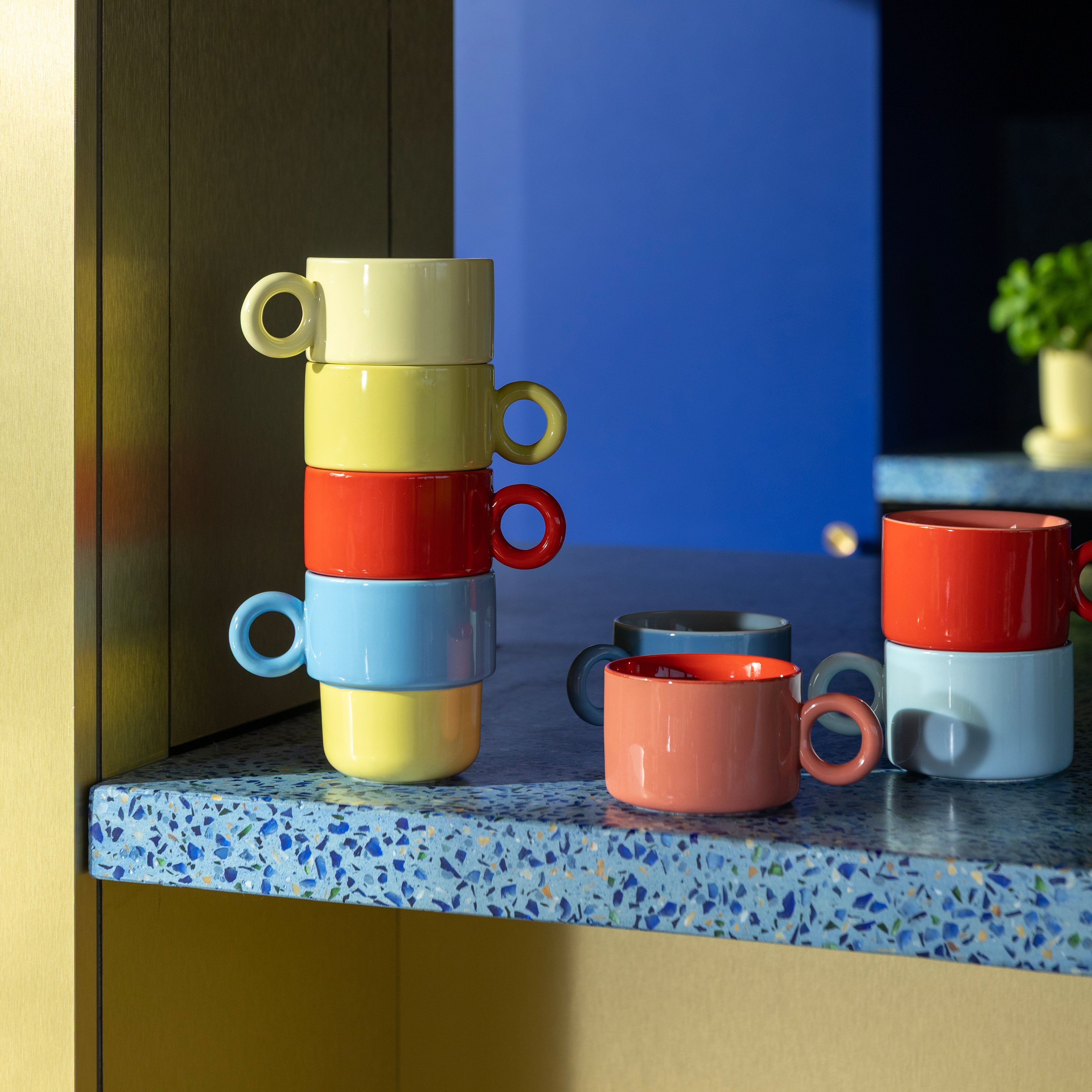 Set von Tassen CHIQUITO blau-gelb