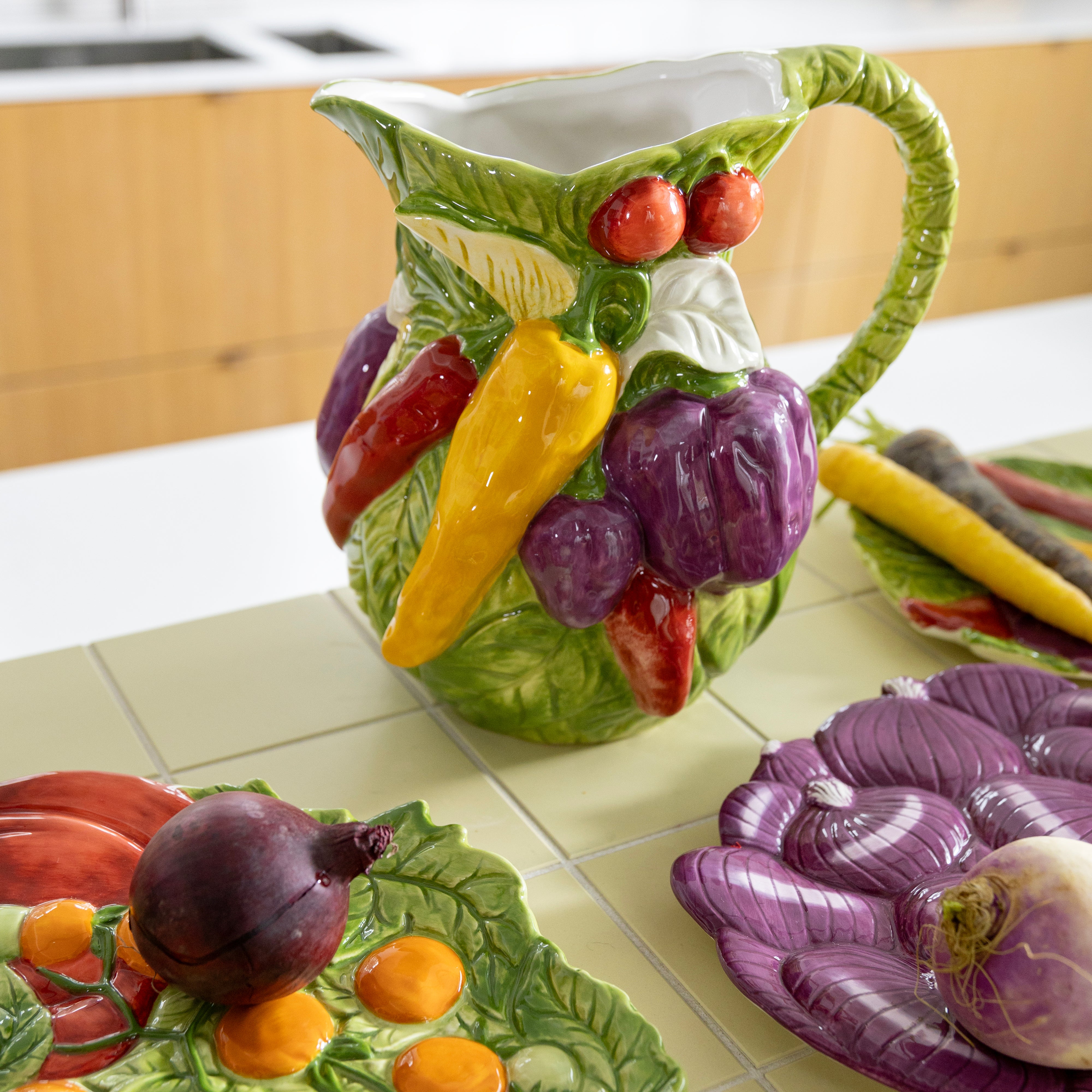 Dzbanek LEGUME PEPPER zielony z żółtym i czerownym