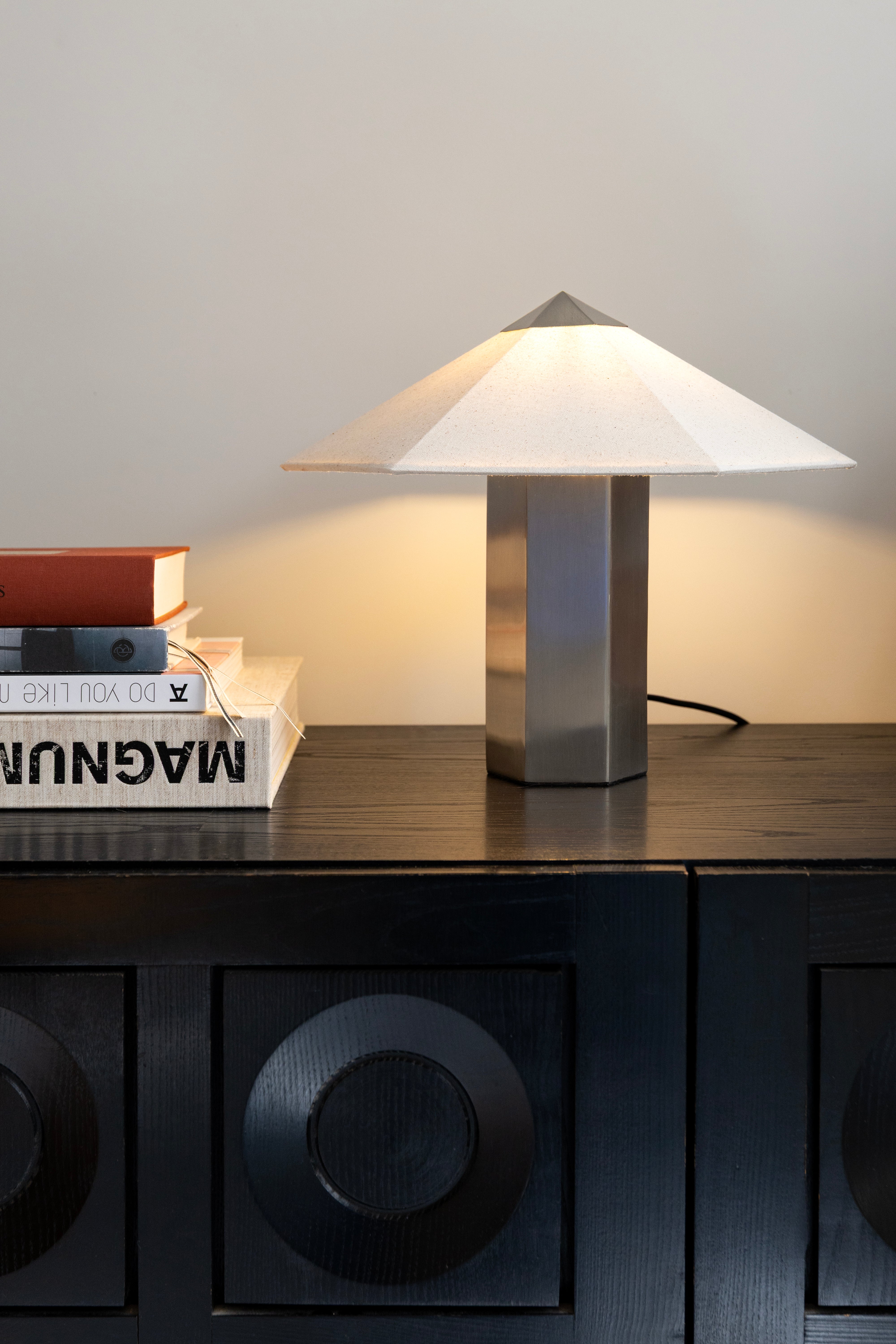 Lampa stołowa PHIRA srebrny z lnianym abażurem