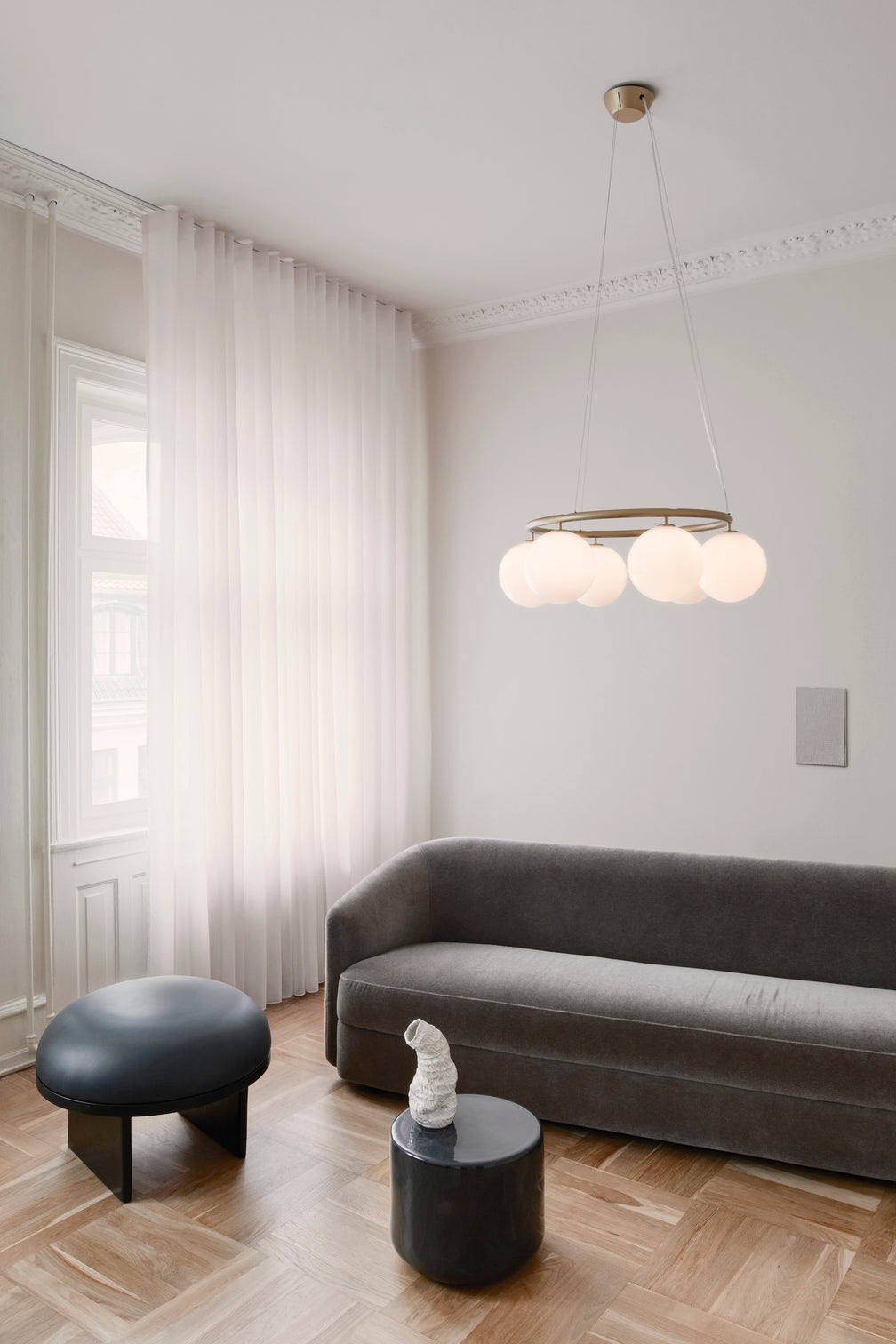 MIIRA 6 CIRCULAR Pendant Lamp in Brass with Opal Glass