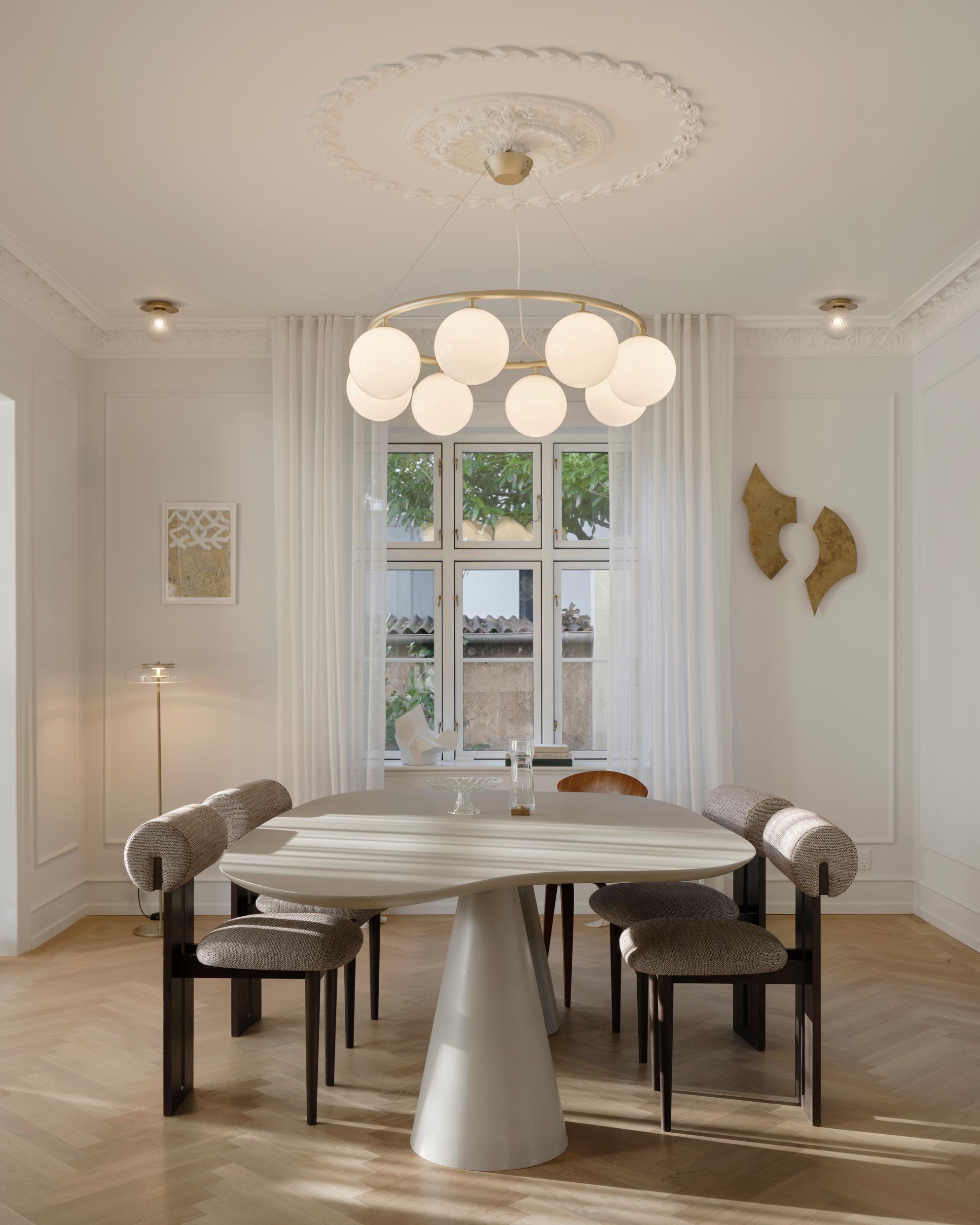 MIIRA 8 CIRCULAR Pendant Lamp in Brass with Opal Glass