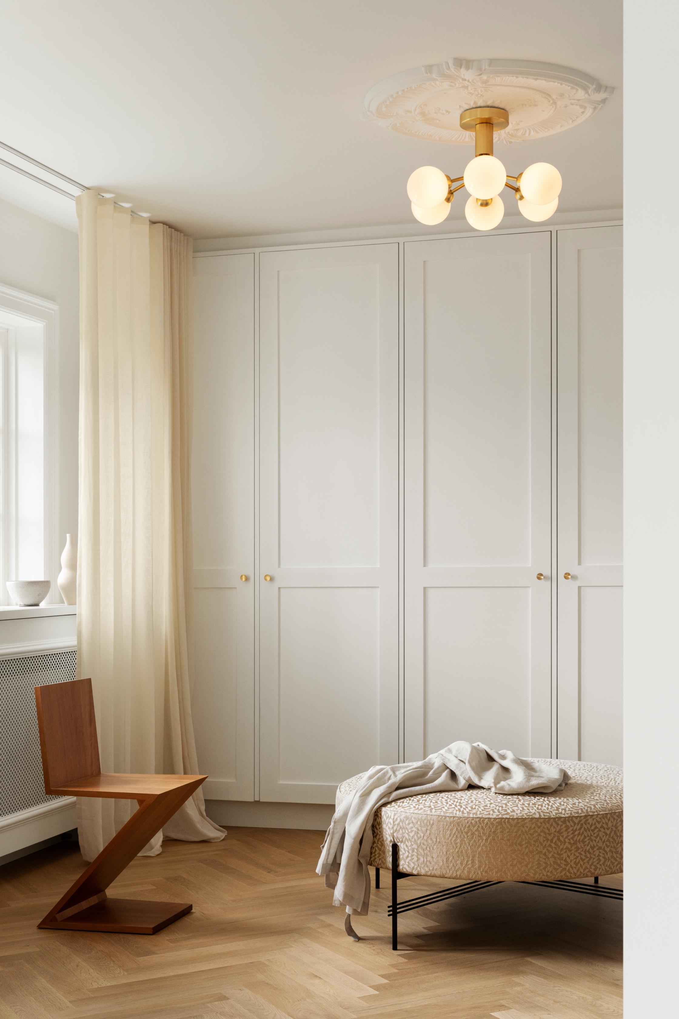 APIALES 6 Ceiling Lamp in Brass with Opal Glass [Antonina] [Amelia spr]