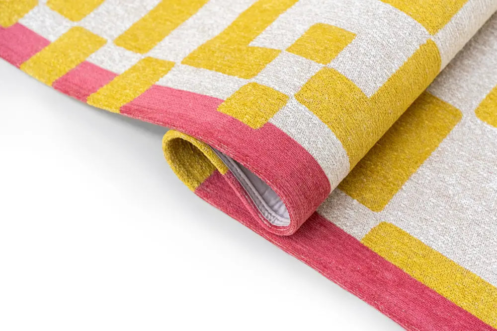 CHESS CUPCAKE Yellow Rug with White and Pink