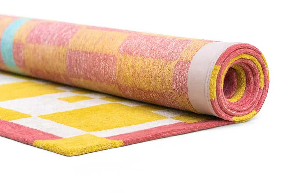 CHESS CUPCAKE Yellow Rug with White and Pink