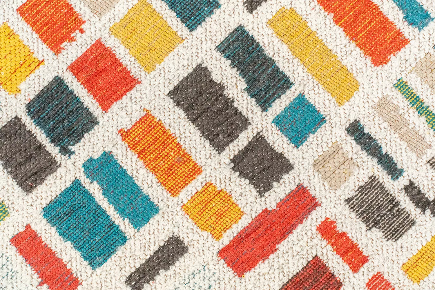 Dywan CUBIK beżowy z kolorowym wzorem