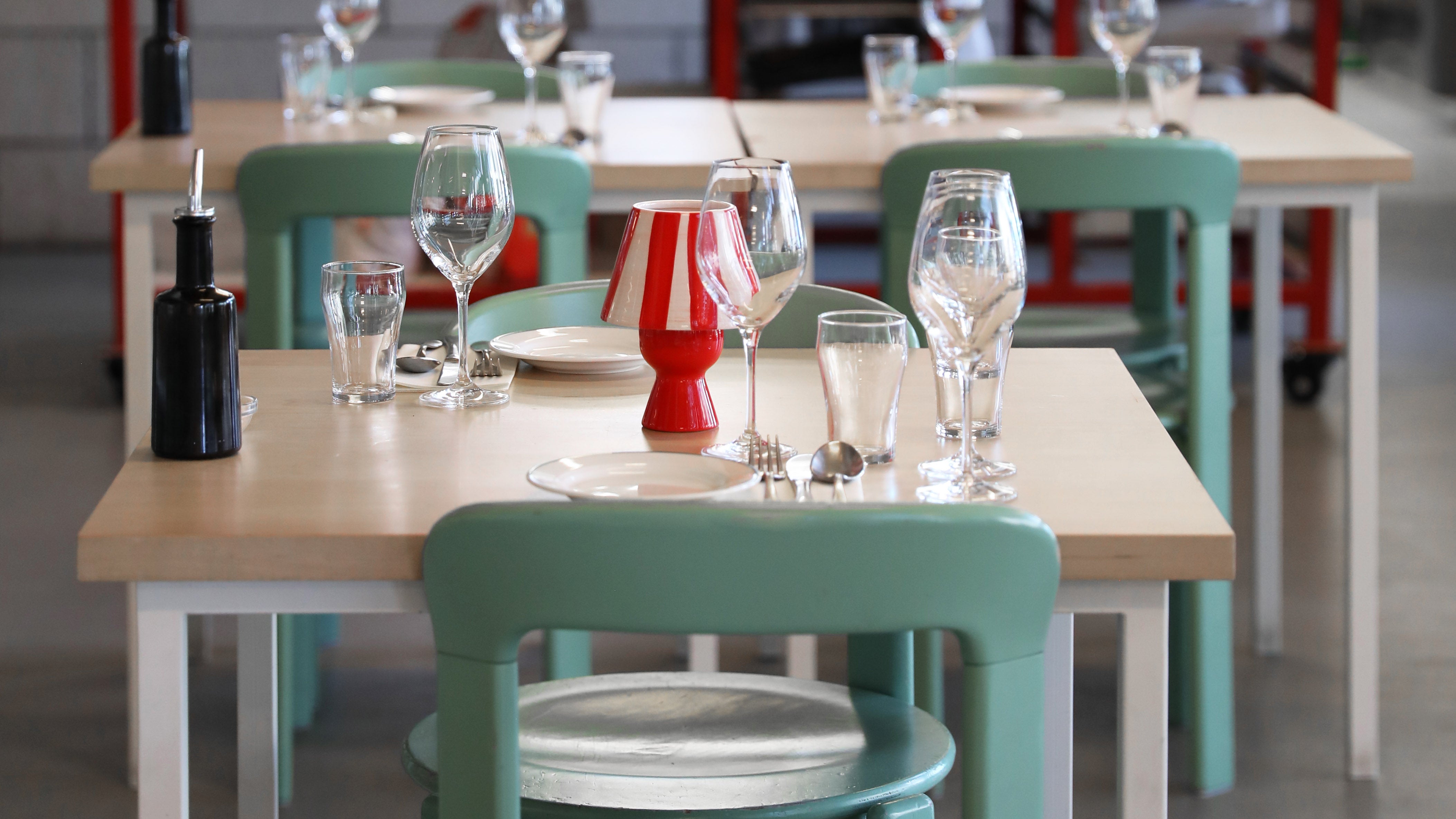 Świecznik na tealight CANTINE czerwony z białym