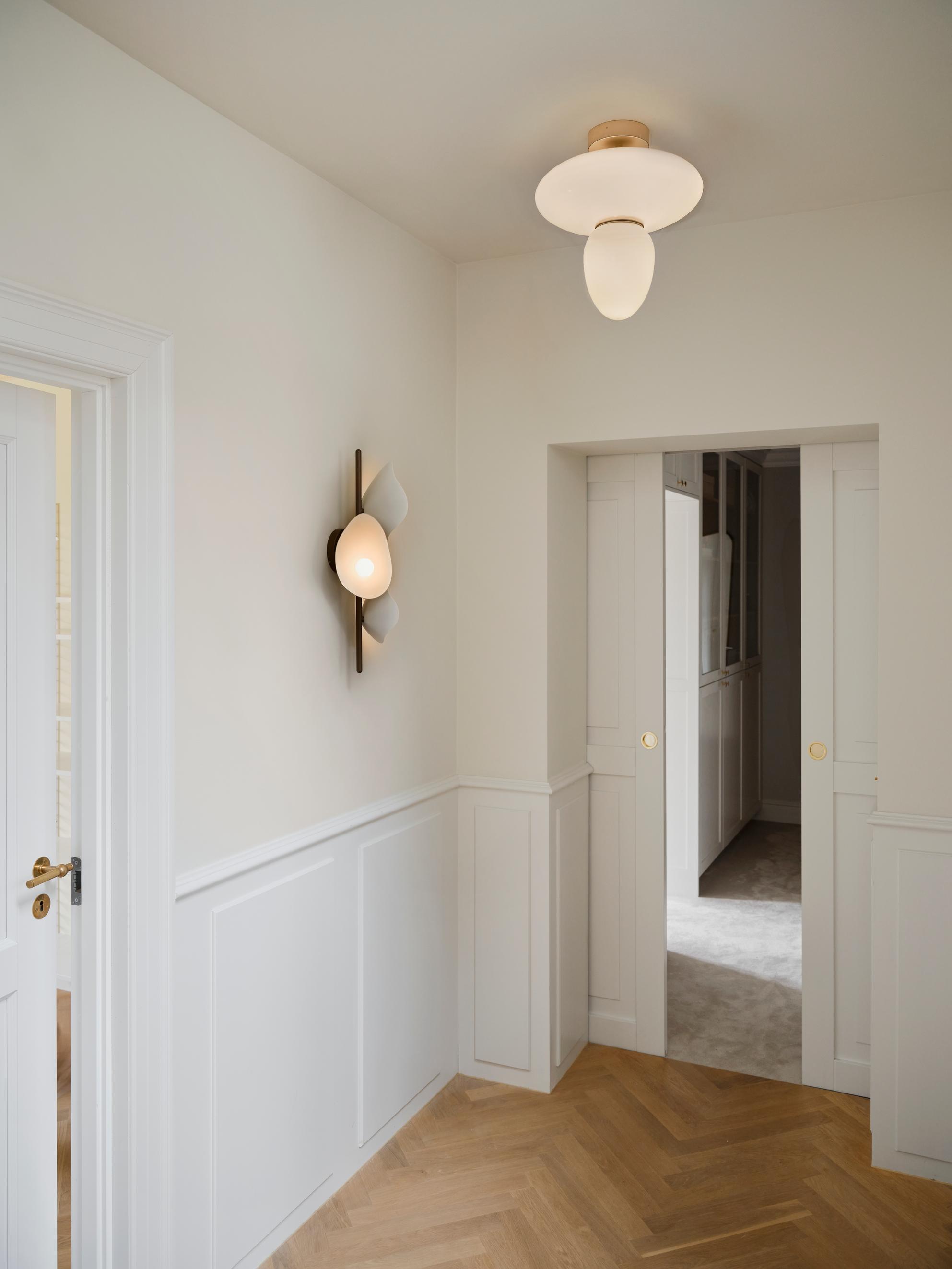Lampa sufitowa RIZZATTO 42 mosiężny z opalowym szkłem