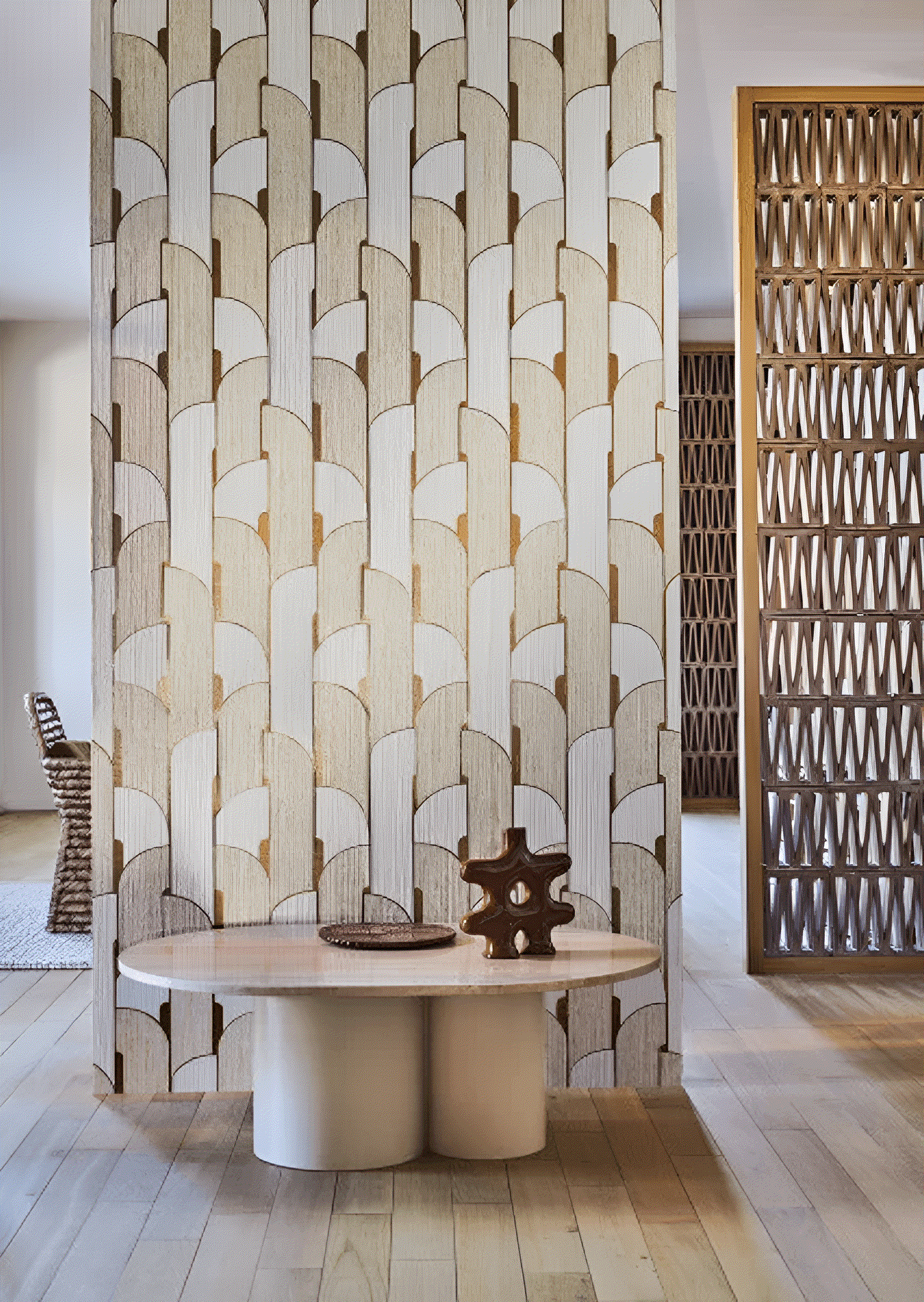 Textile wallpaper with geometric pattern IKOPA - WHITE GOLD