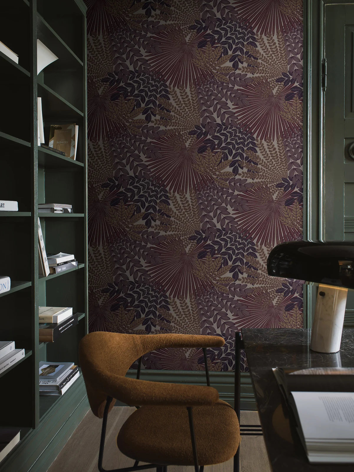 Tapete mit pflanzlichem Motiv VELVET LEAVES lila mit beige