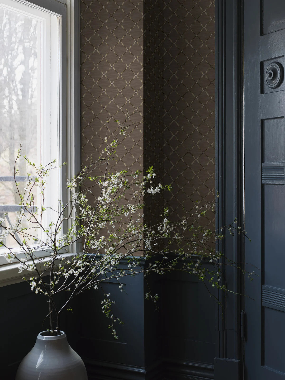Golden Trellis Geometric Wallpaper in Brown and Gold
