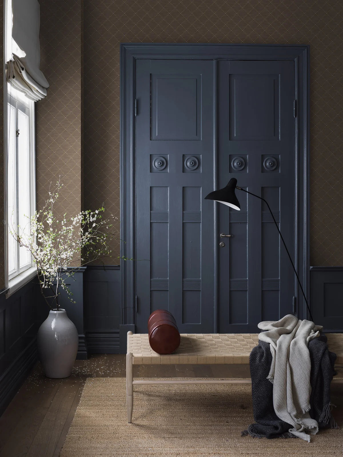 Tapeta z motywem geometrycznym GOLDEN TRELLIS brązowy ze złotym