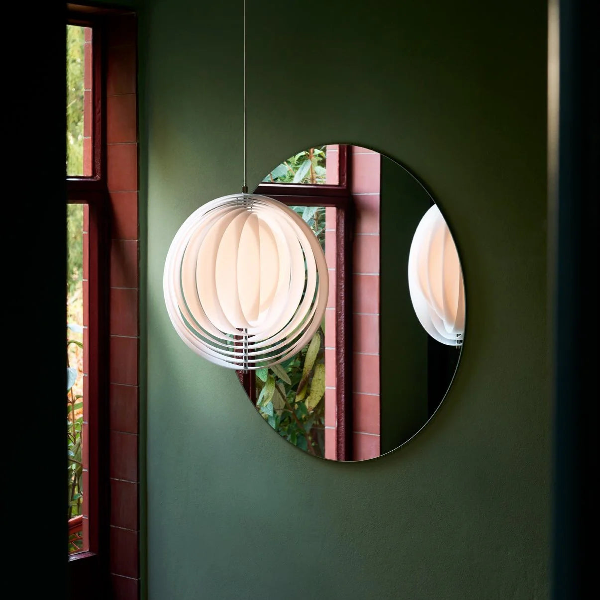 Lampa wisząca MOON opal, marka Verpan