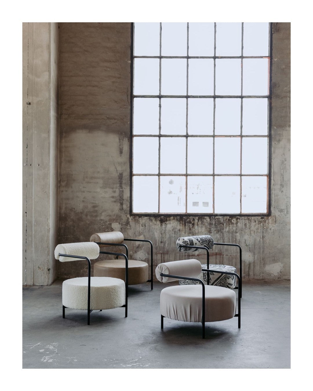 Fotel SAFFRON tapicerowany