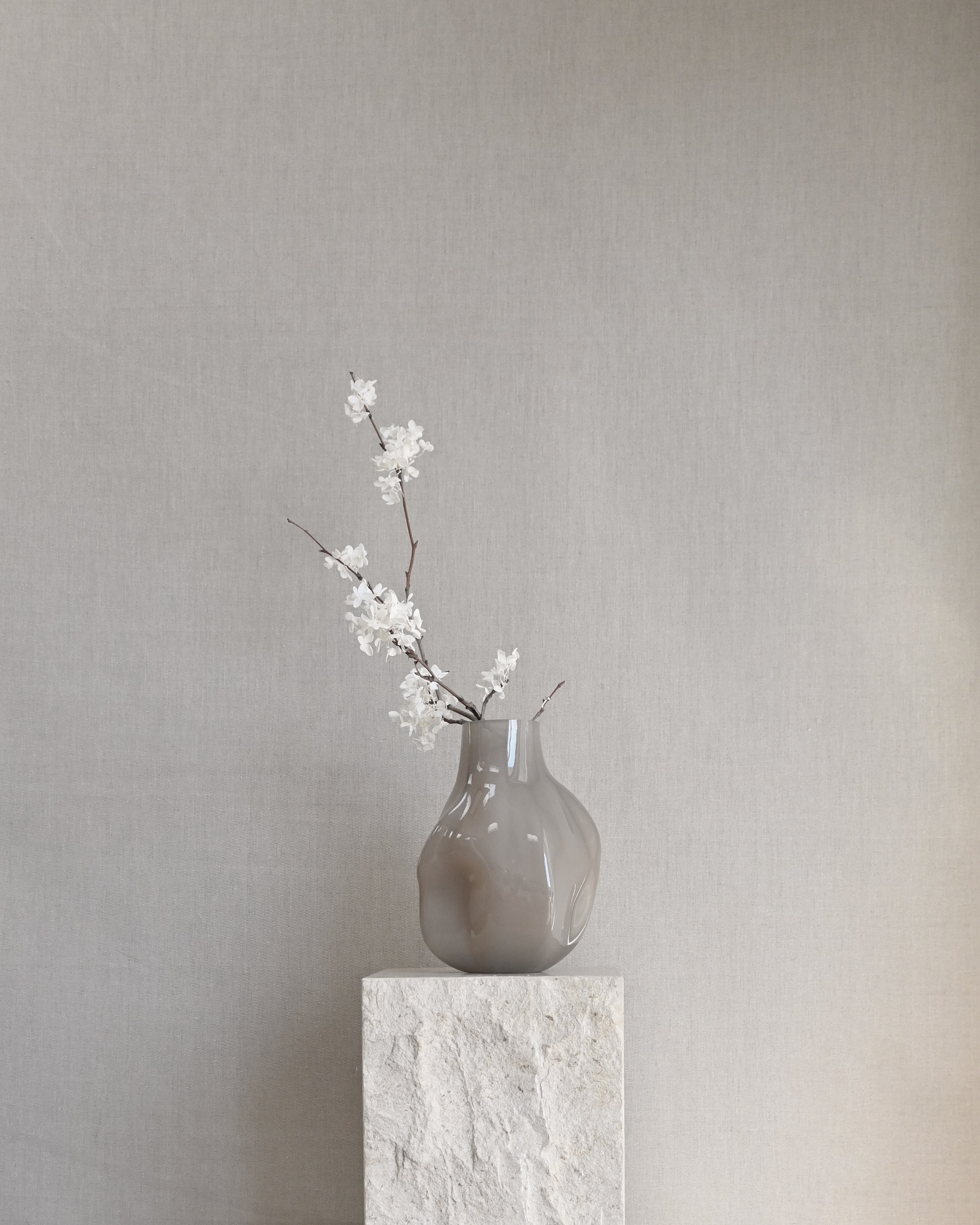 BAKKU dark beige glass vase