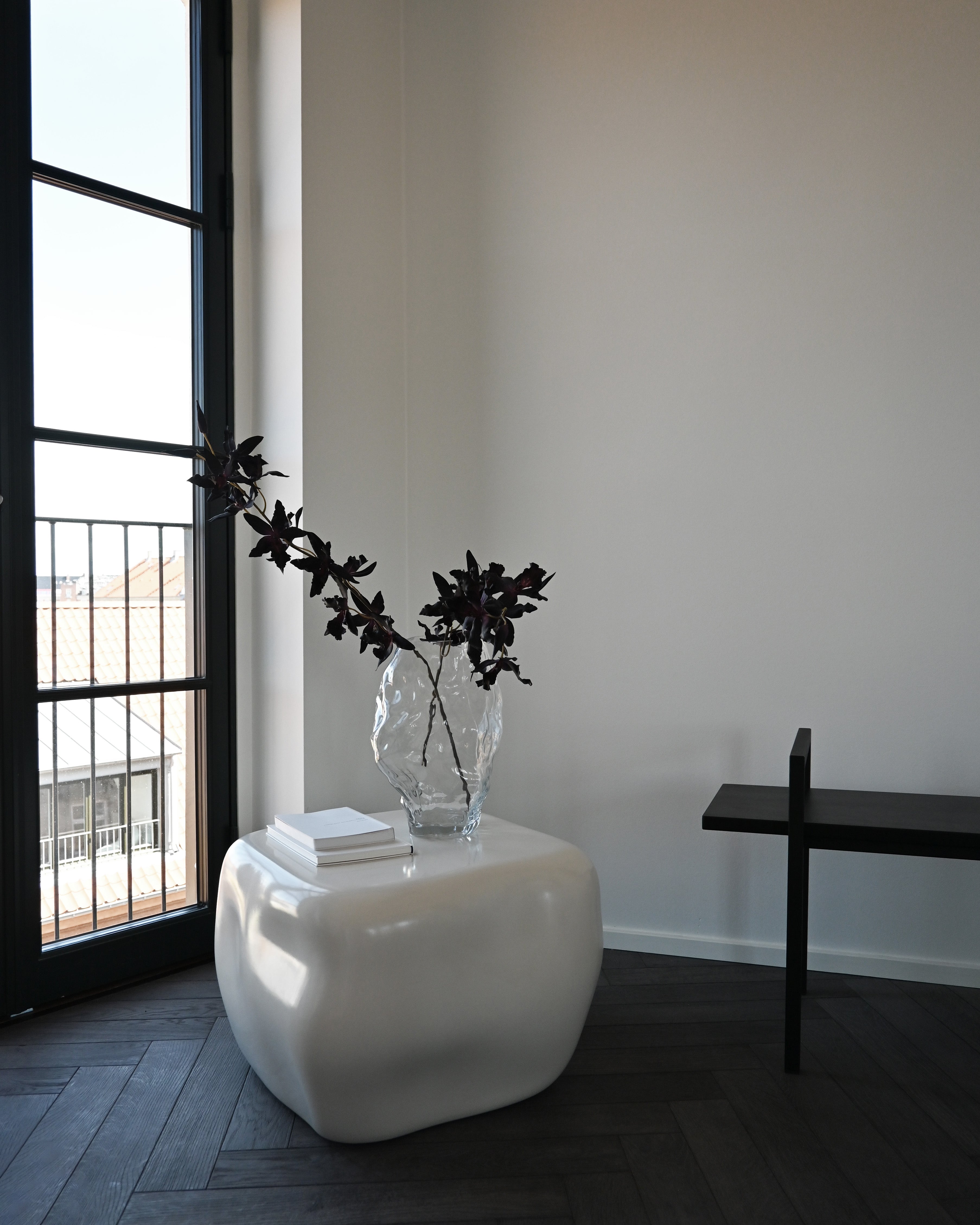 Stolik kawowy ISHI biała ceramika