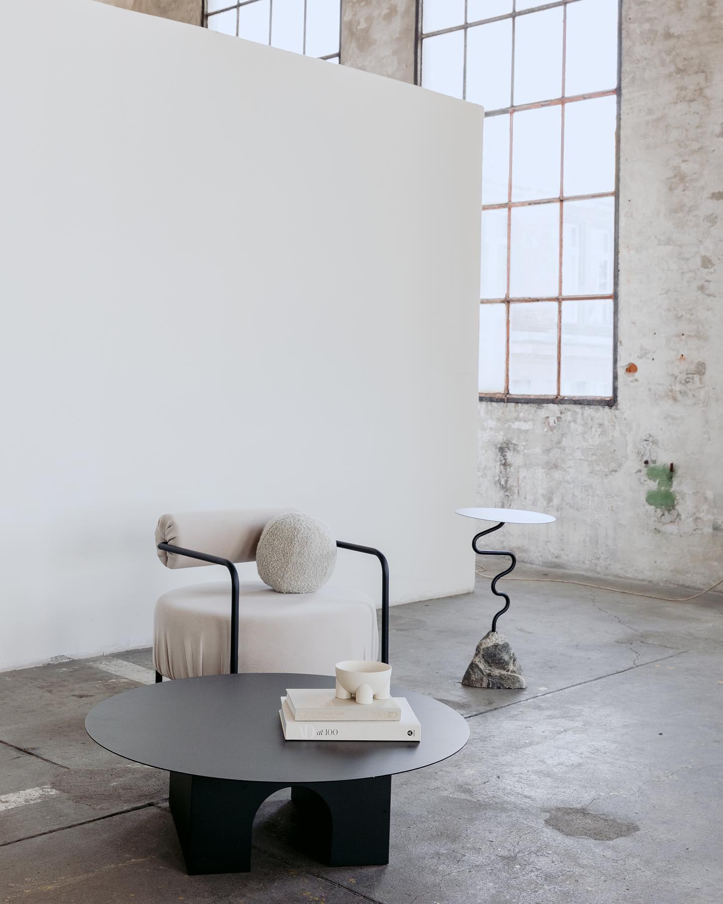 Fotel SAFFRON tapicerowany