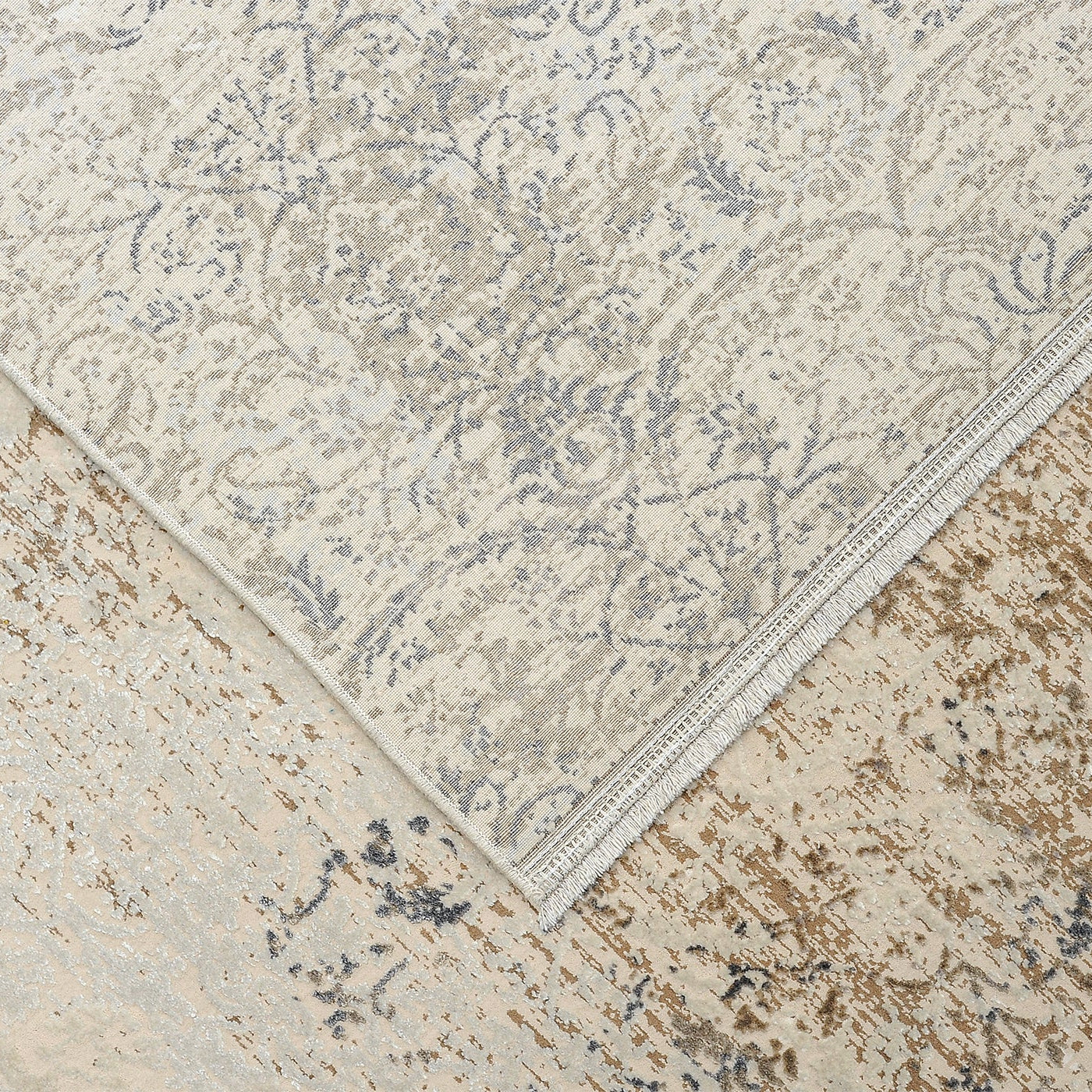 Teppich ROYAL mit beigen Ornamenten