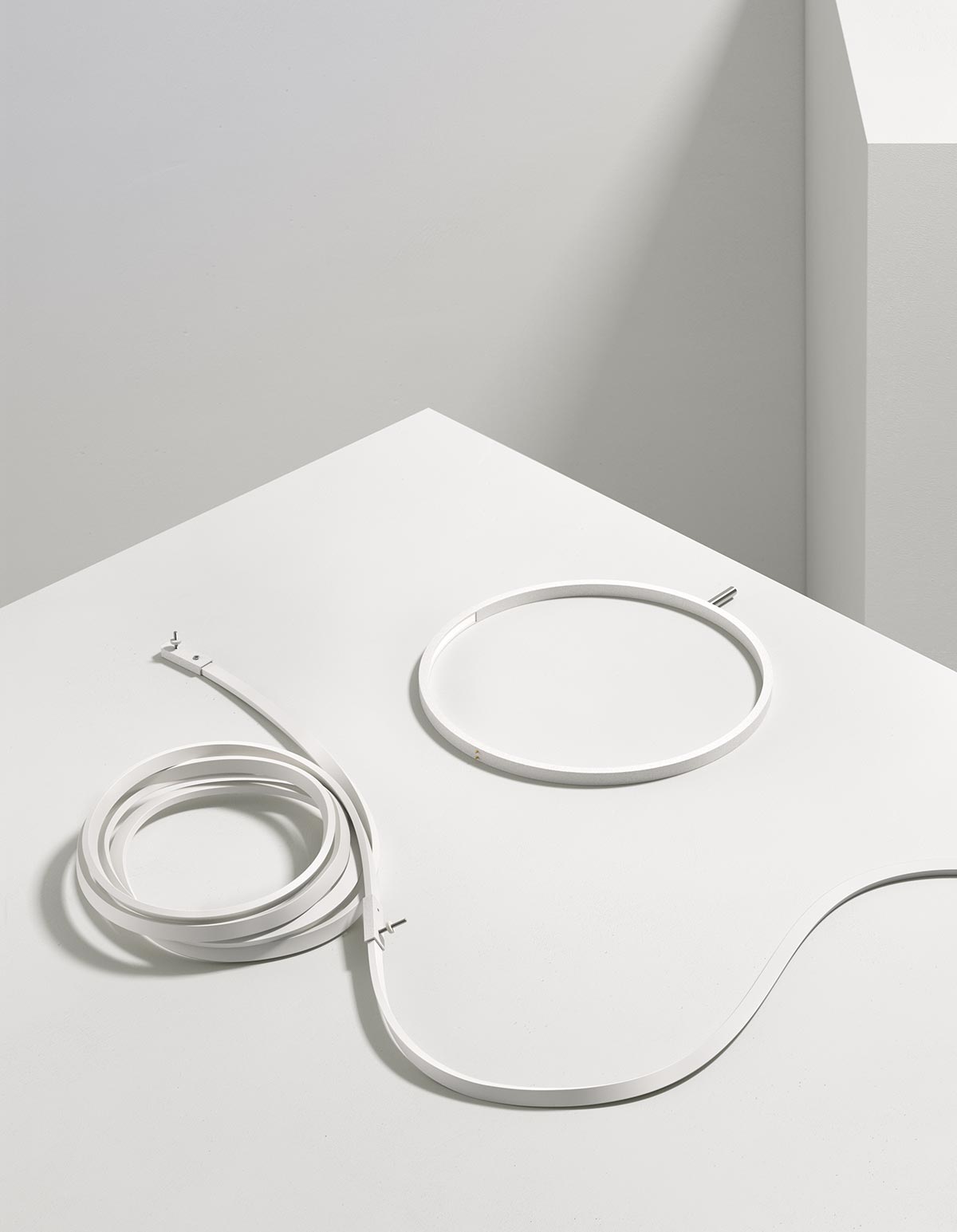 Lampa ścienna WIRERING szary z czarnym