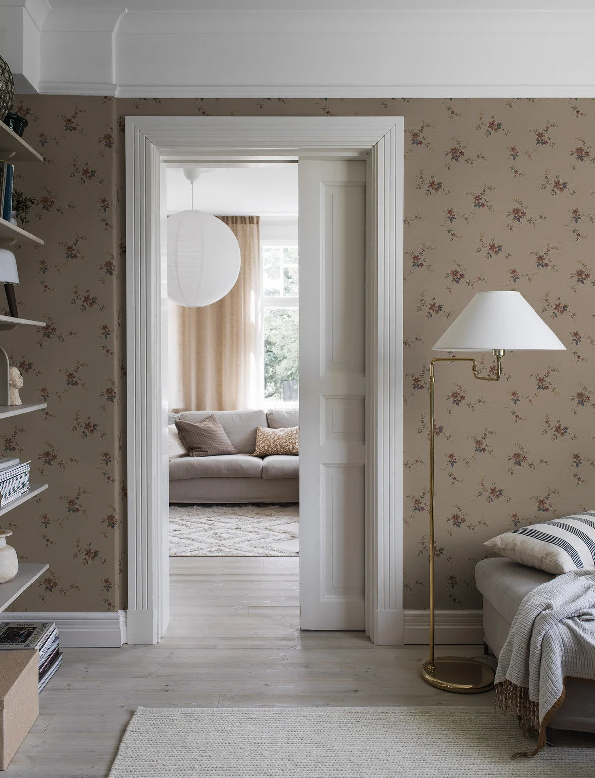 SAGA Brown Floral Pattern Wallpaper with Burgundy