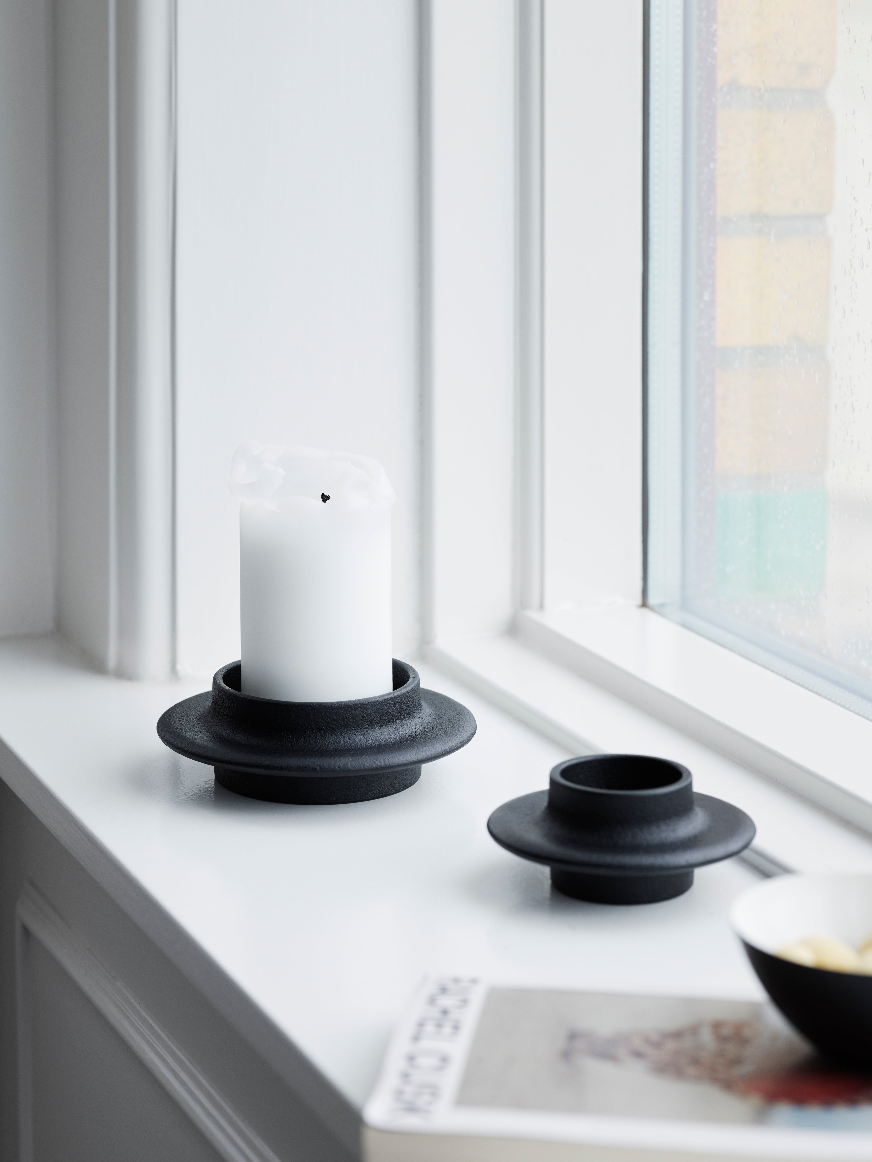 Świecznik HEIMA TEALIGHT czarne żeliwo
