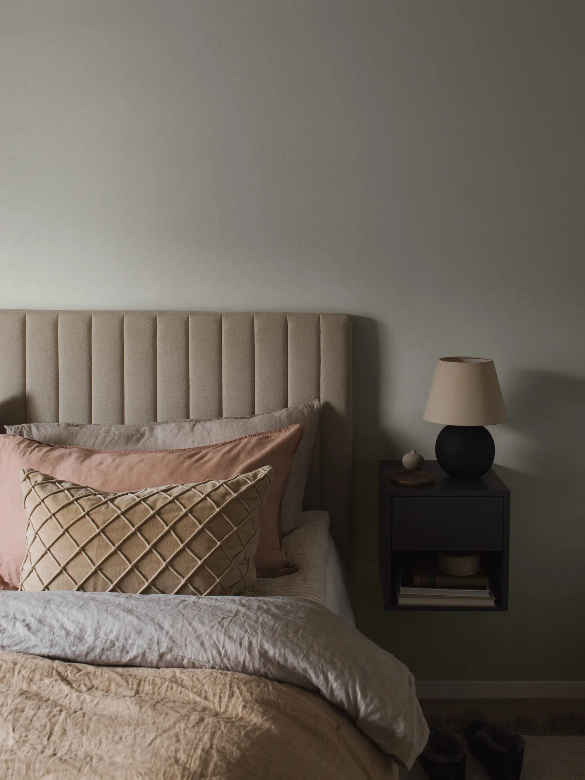 Tapeta flizelinowa papierowa strukturalna VEGA jasnozielony