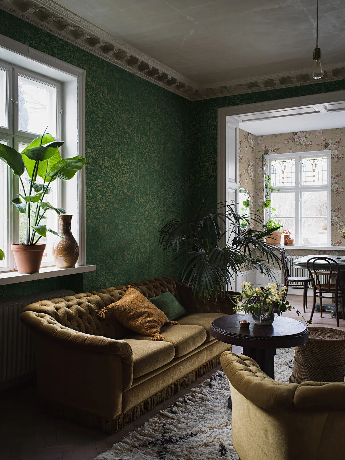 Vlies-Tapete mit pflanzlichem Muster ORIENTAL GARDEN grün mit Gold