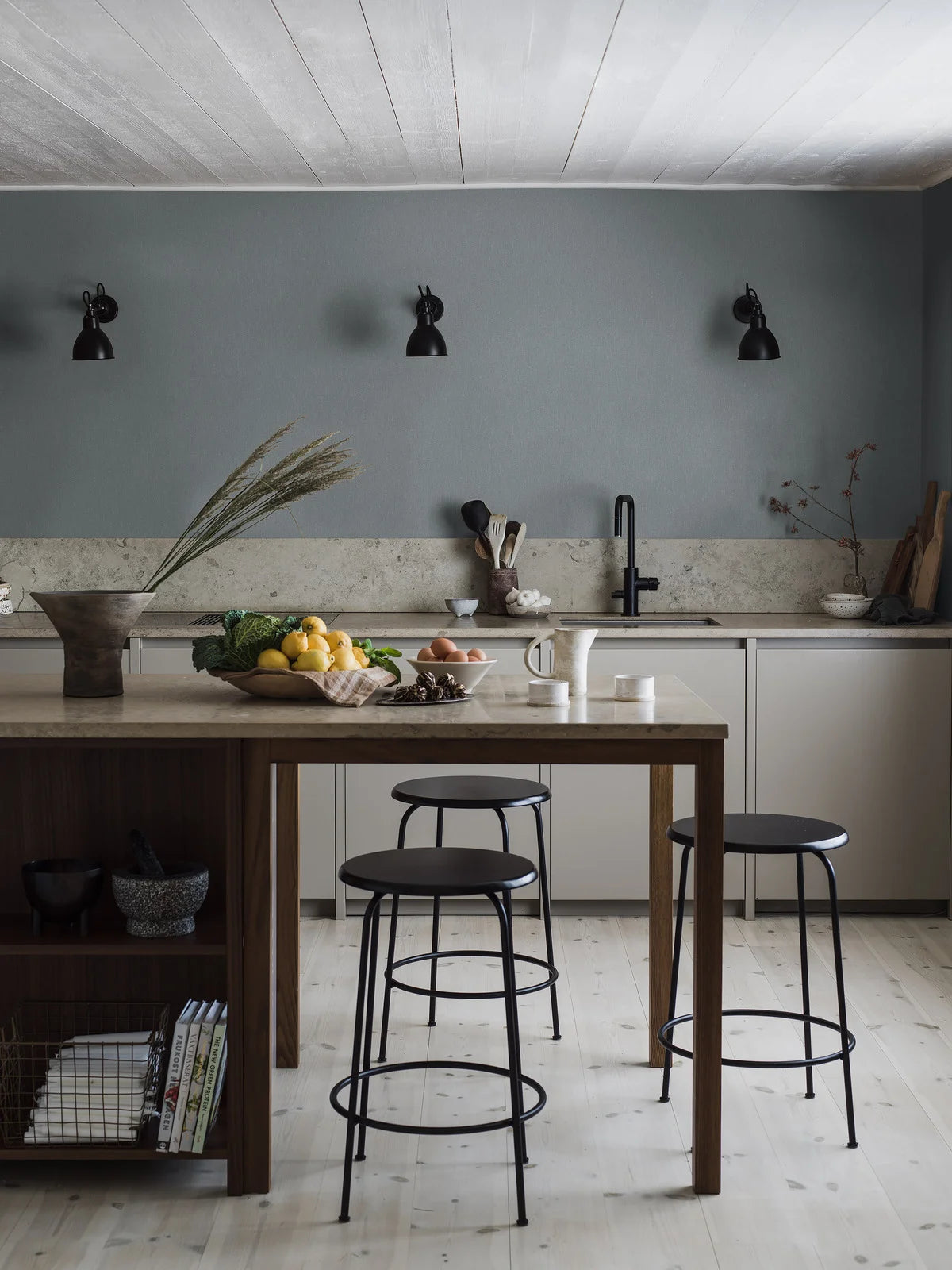 Strukturierte Tapete, die Leinen imitiert - DEEP LAKE, gedämpftes Blau