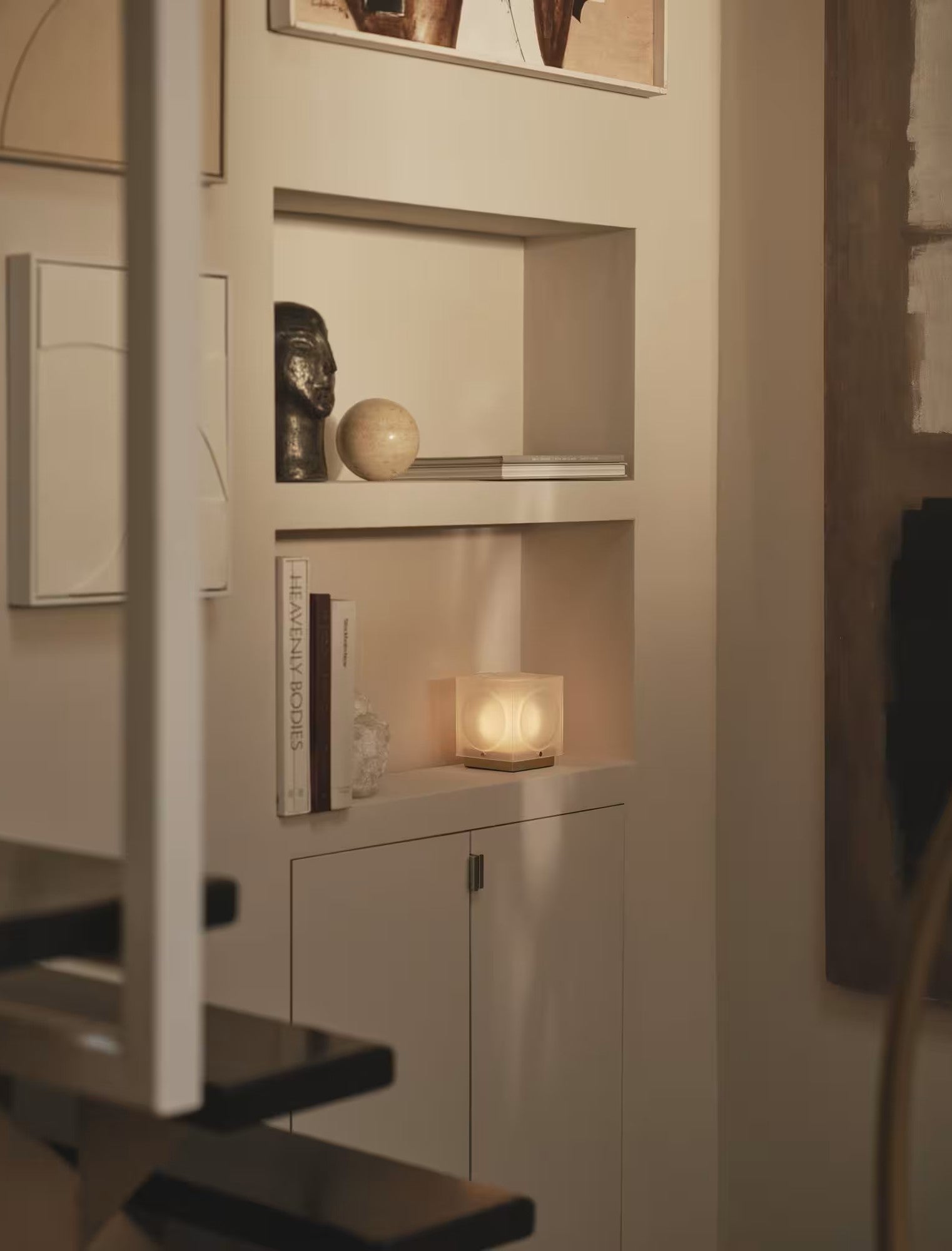 Lampa przenośna CHANT szklany klosz ze srebrną podstawą