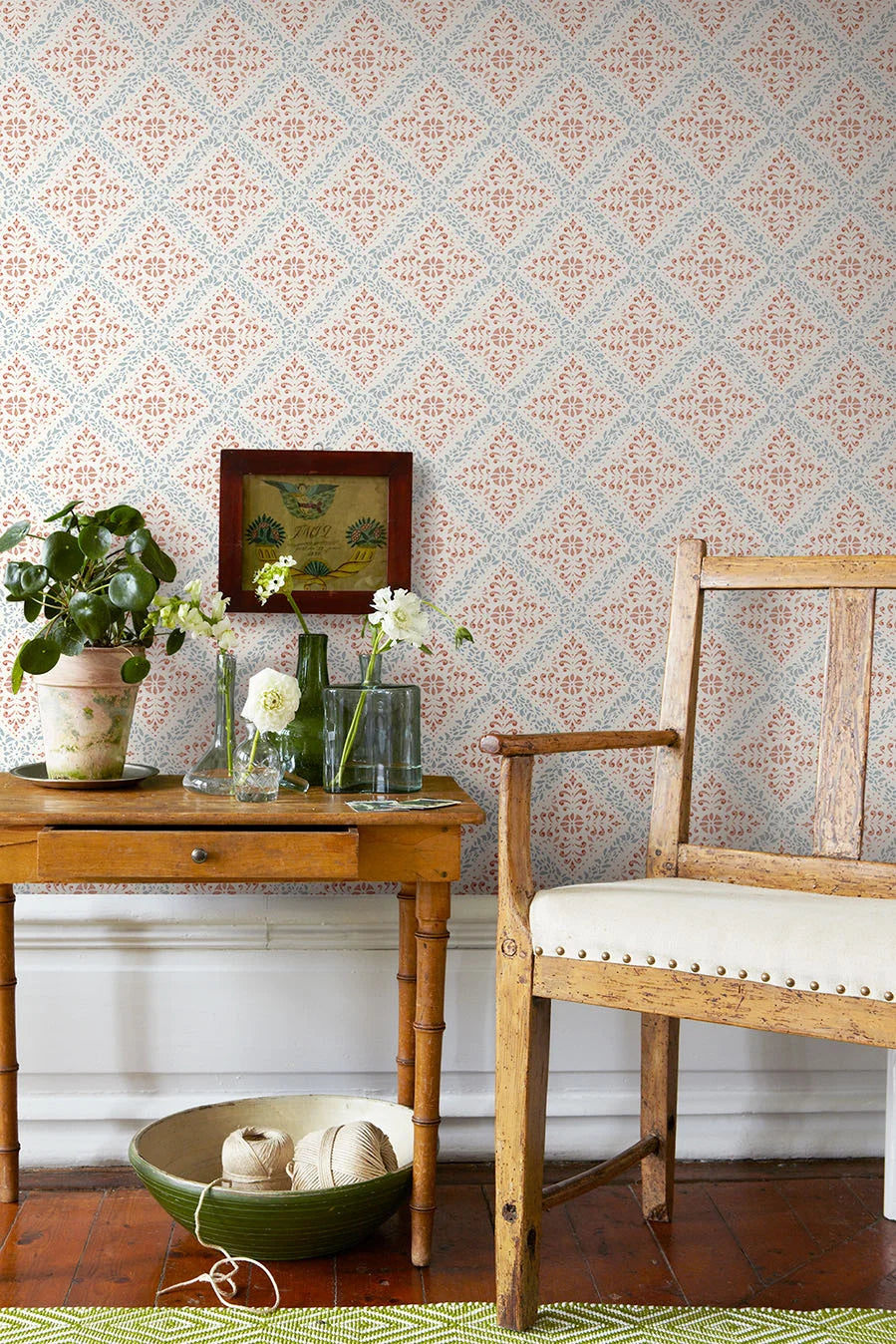 Tapeta flizelinowa papierowa z abstrakcyjnym wzorem NYBORG terakota z niebieskim