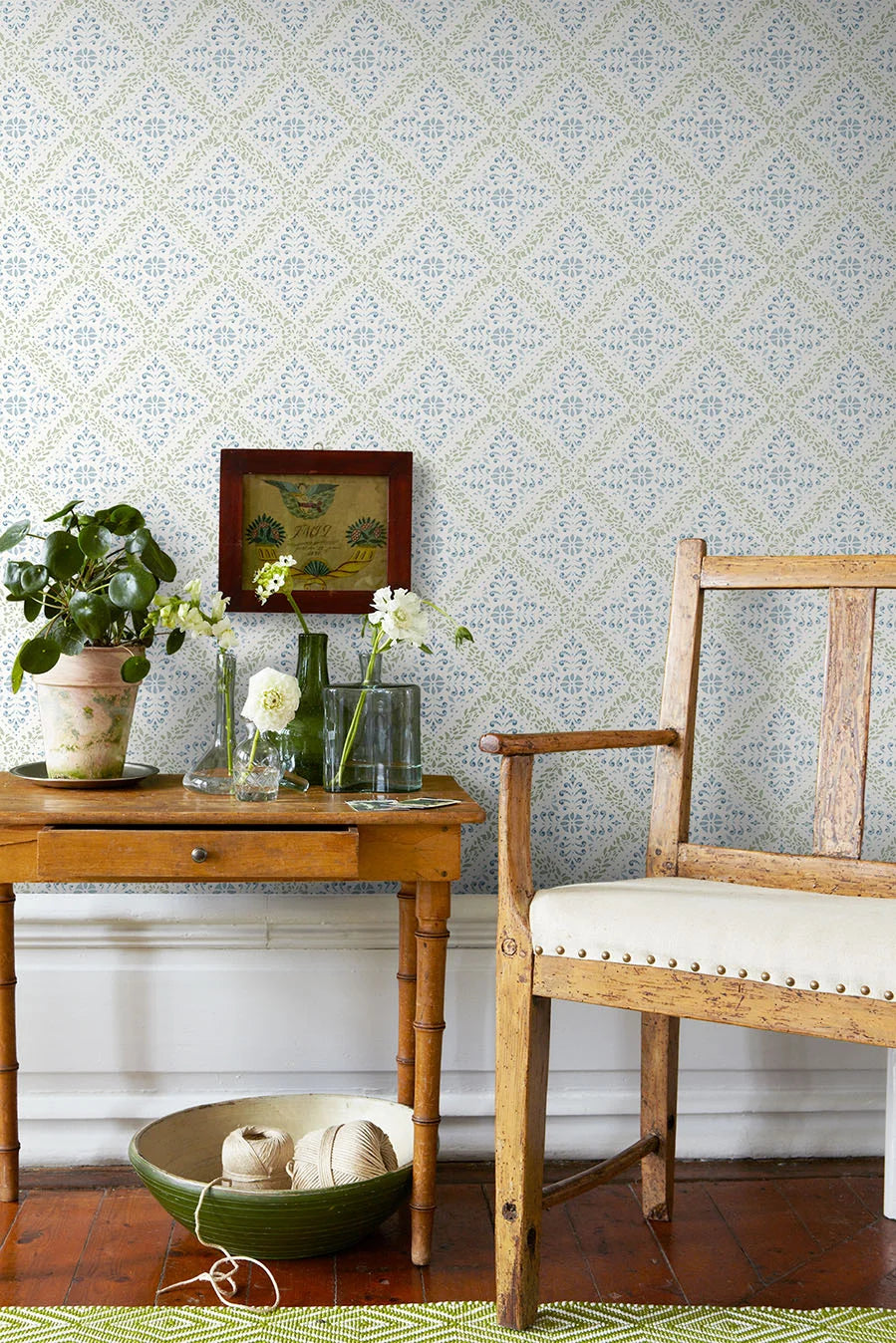 Tapeta flizelinowa papierowa z abstrakcyjnym wzorem NYBORG niebieski z zielonym