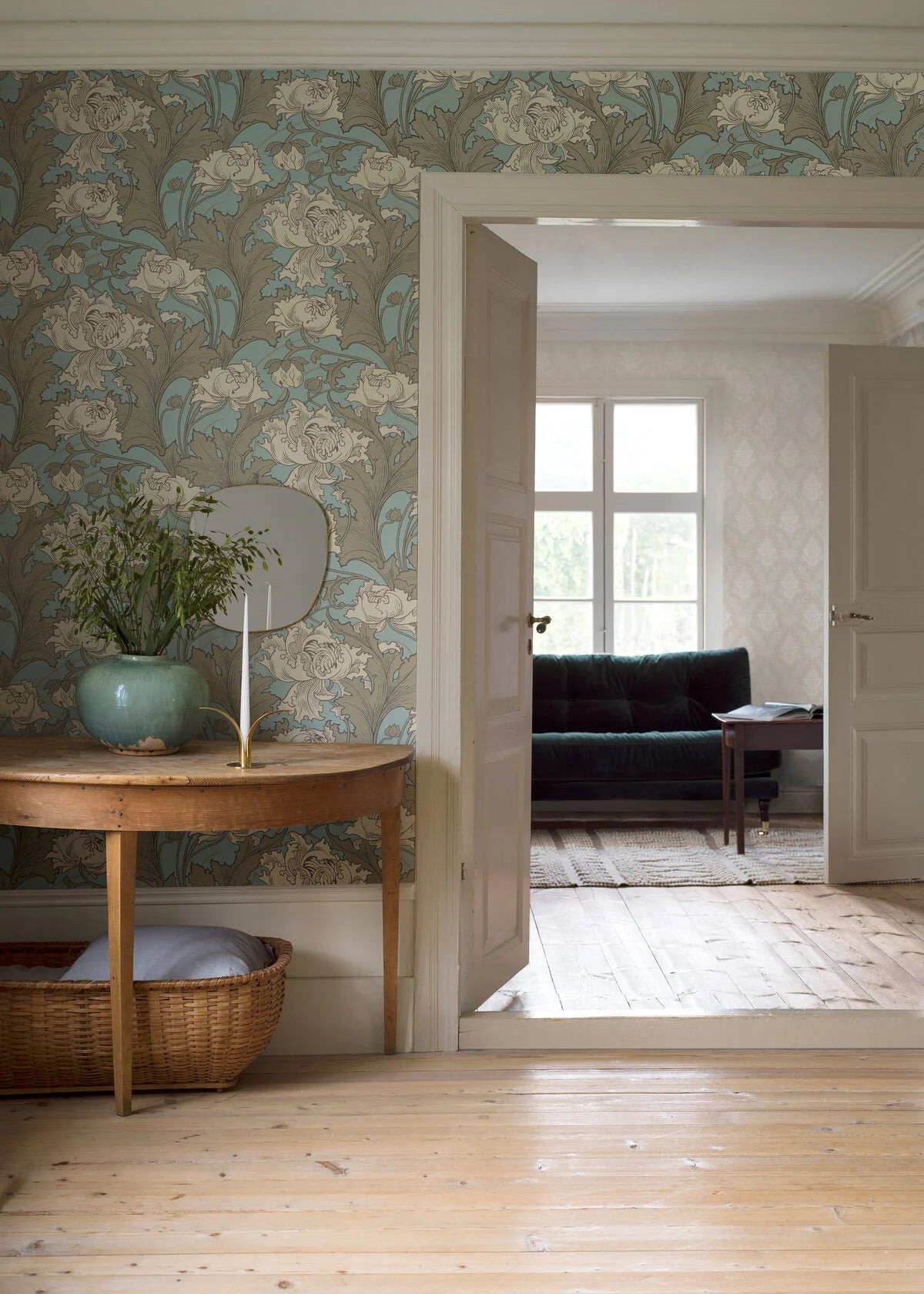 Tapeta flizelinowa papierowa z roślinnym wzorem SIRI kremowy z turkusowym