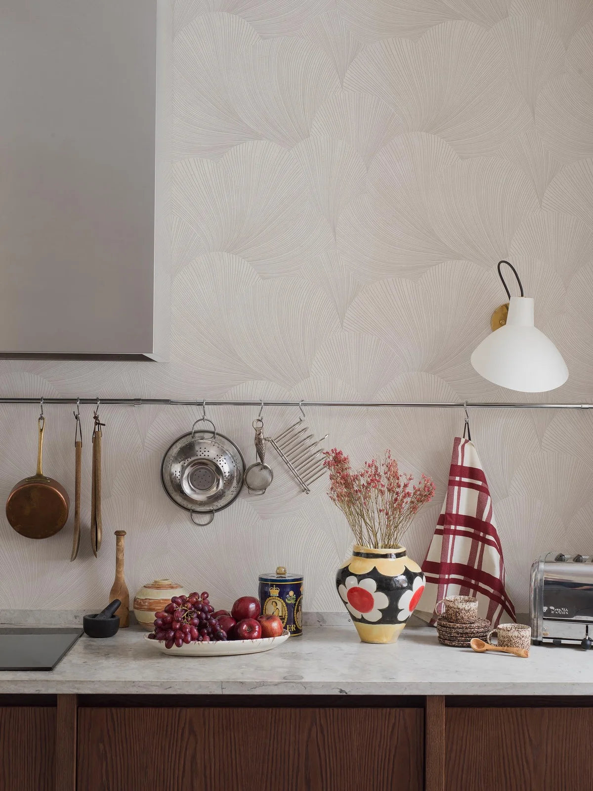 Tapeta flizelinowa papierowa z abstrakcyjnym wzorem MIRAGE złamany biały