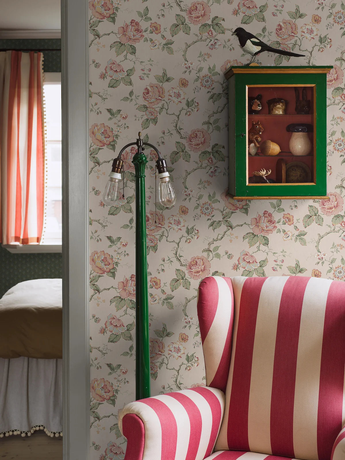 ROSENTRAD Beige Floral Pattern Wallpaper