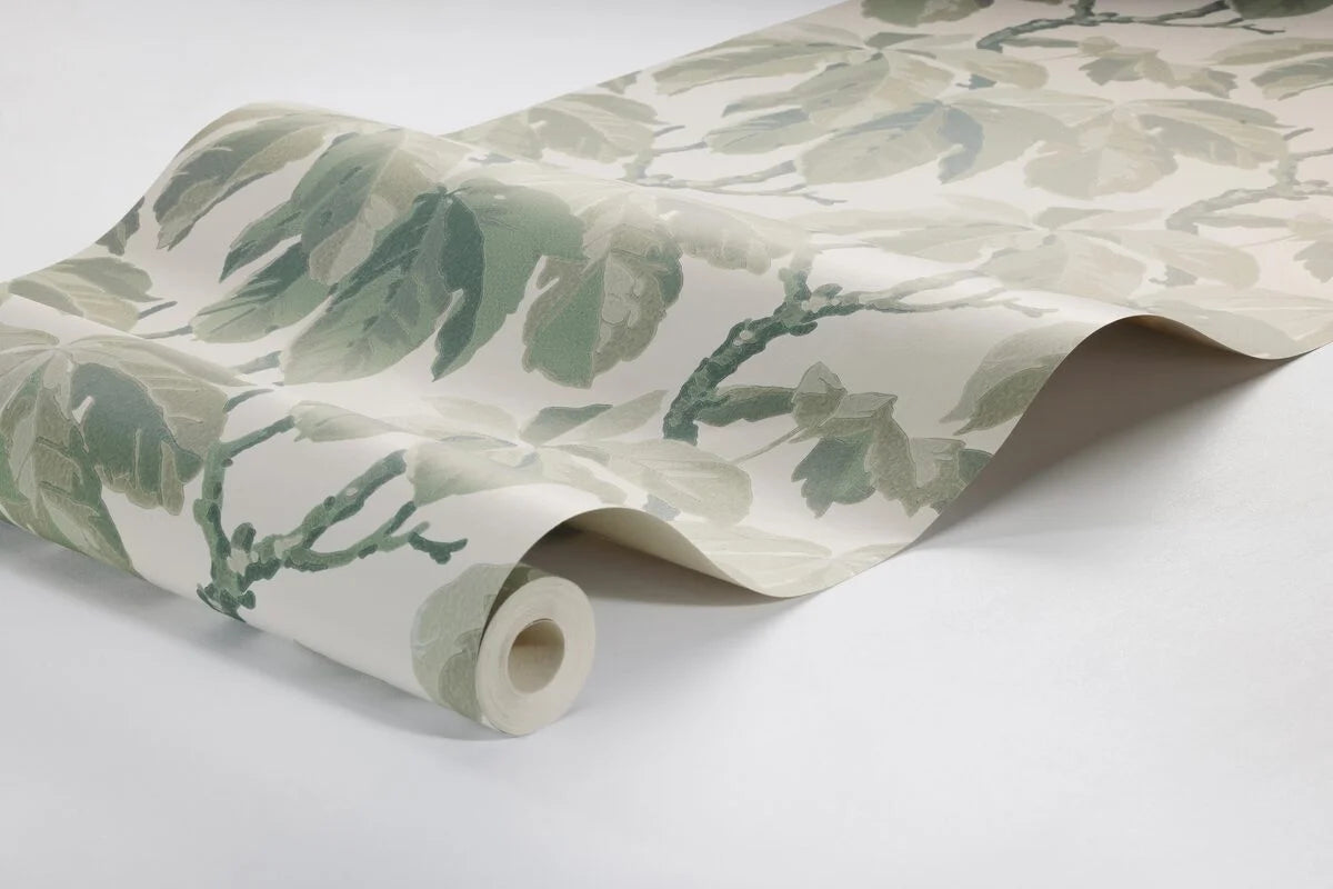 Tapete mit pflanzlichem Motiv KASTANJI in Creme mit Grün
